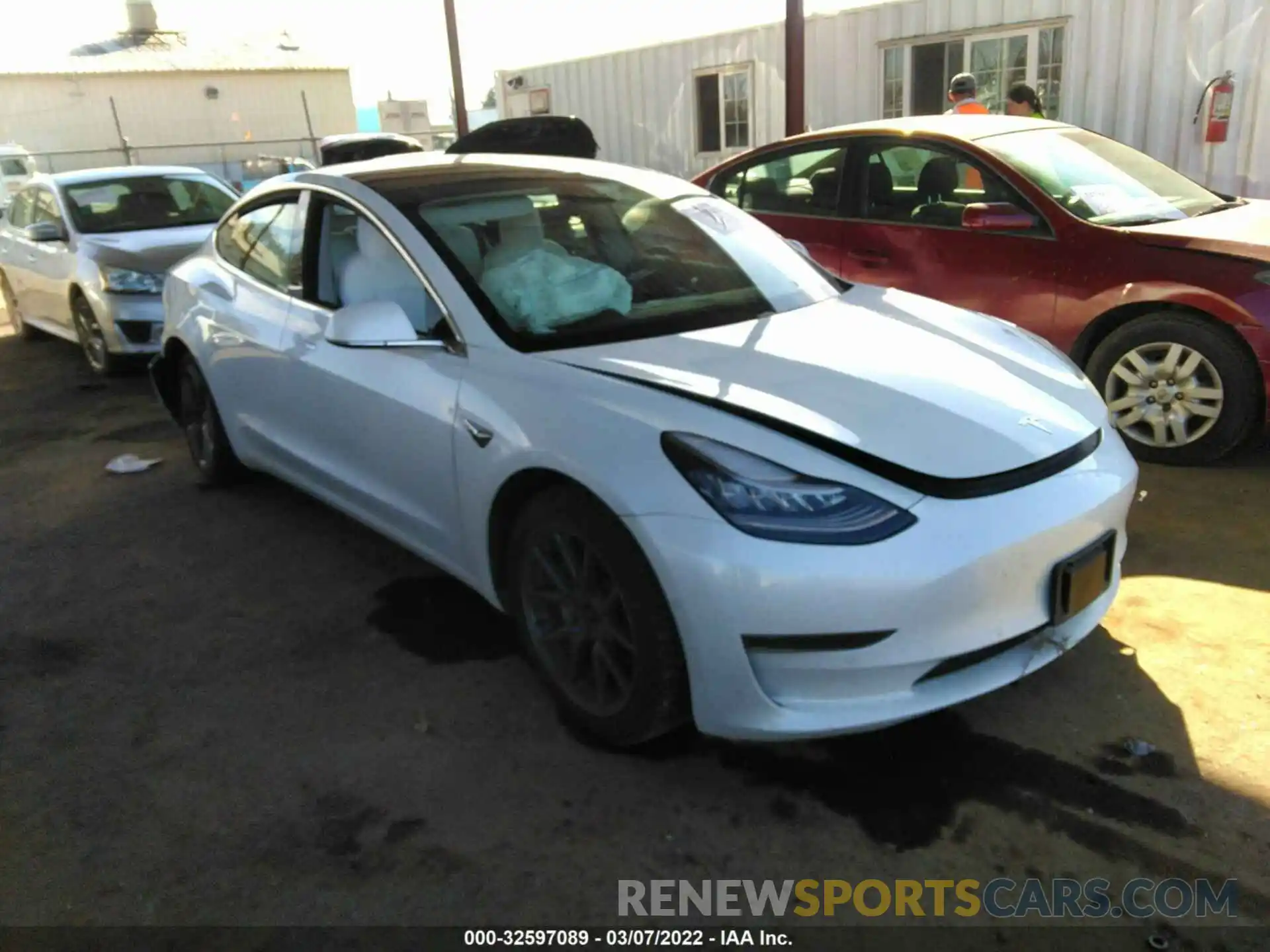 1 Photograph of a damaged car 5YJ3E1EA0LF741132 TESLA MODEL 3 2020