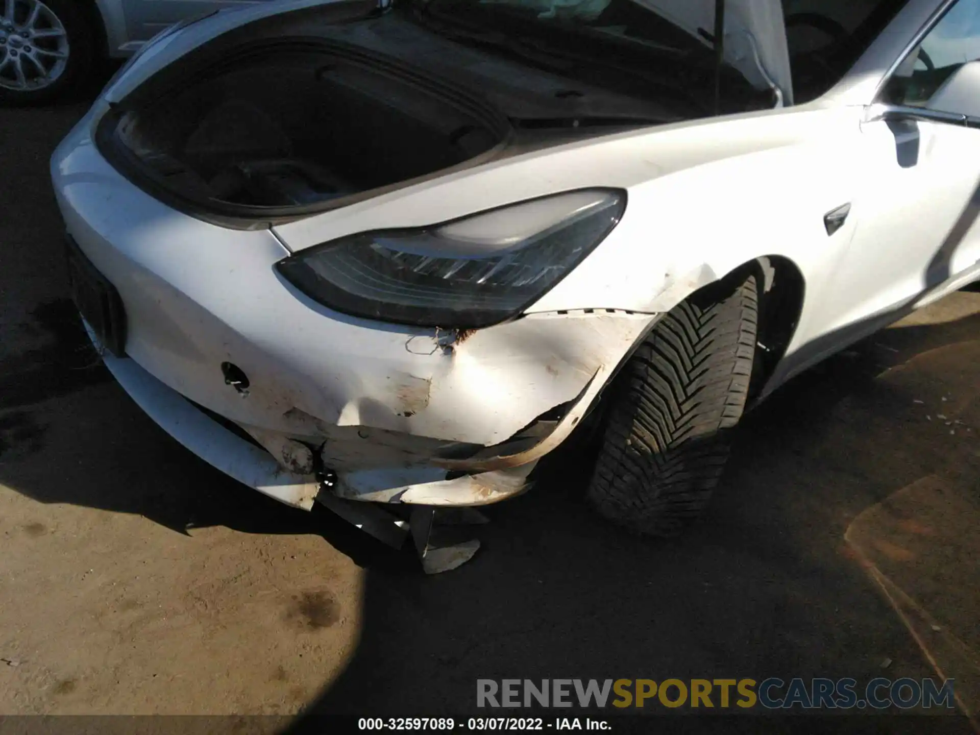 6 Photograph of a damaged car 5YJ3E1EA0LF741132 TESLA MODEL 3 2020