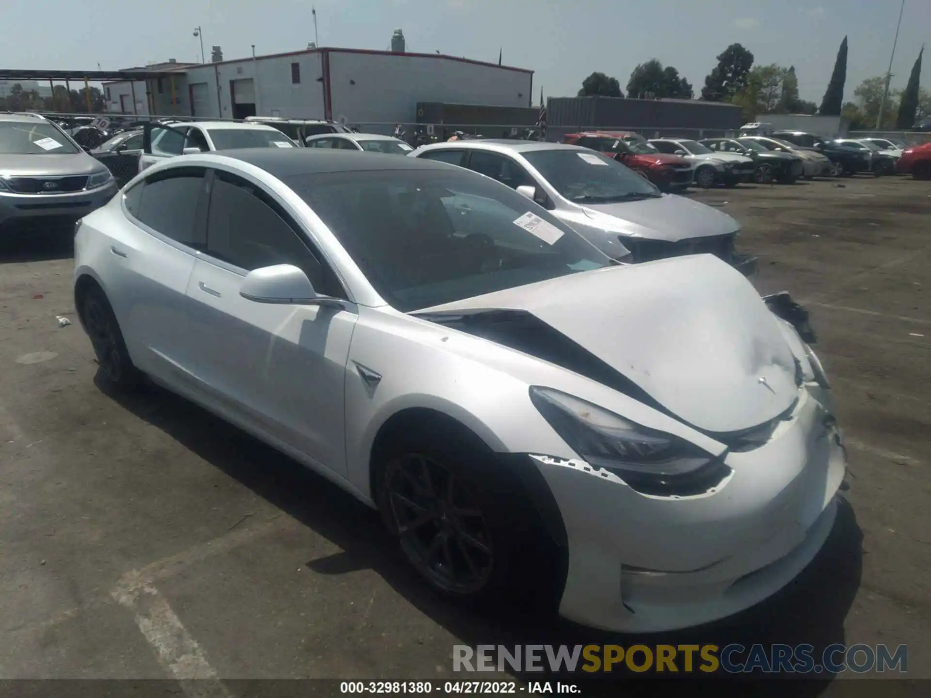 1 Photograph of a damaged car 5YJ3E1EA0LF744841 TESLA MODEL 3 2020