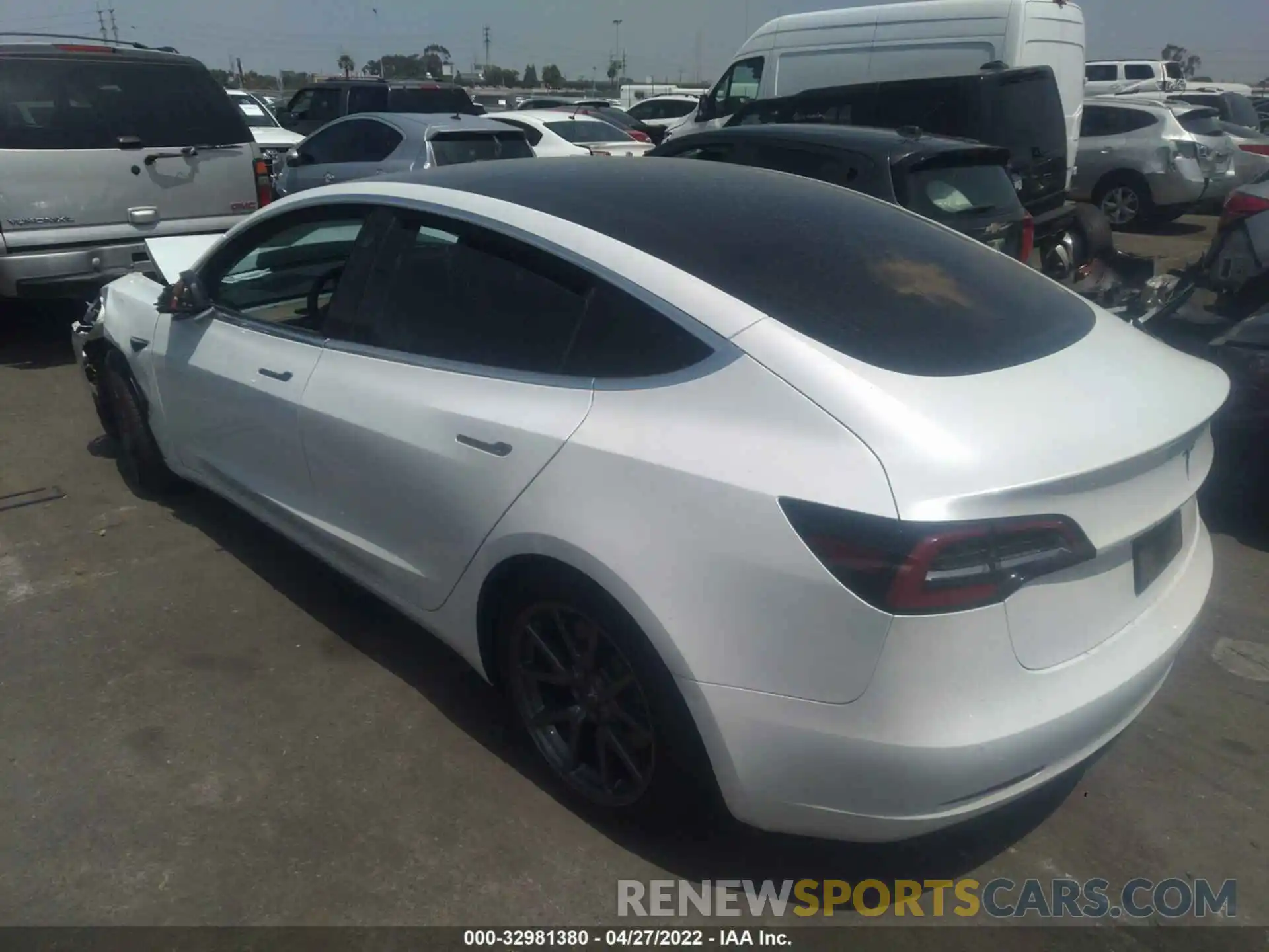 3 Photograph of a damaged car 5YJ3E1EA0LF744841 TESLA MODEL 3 2020