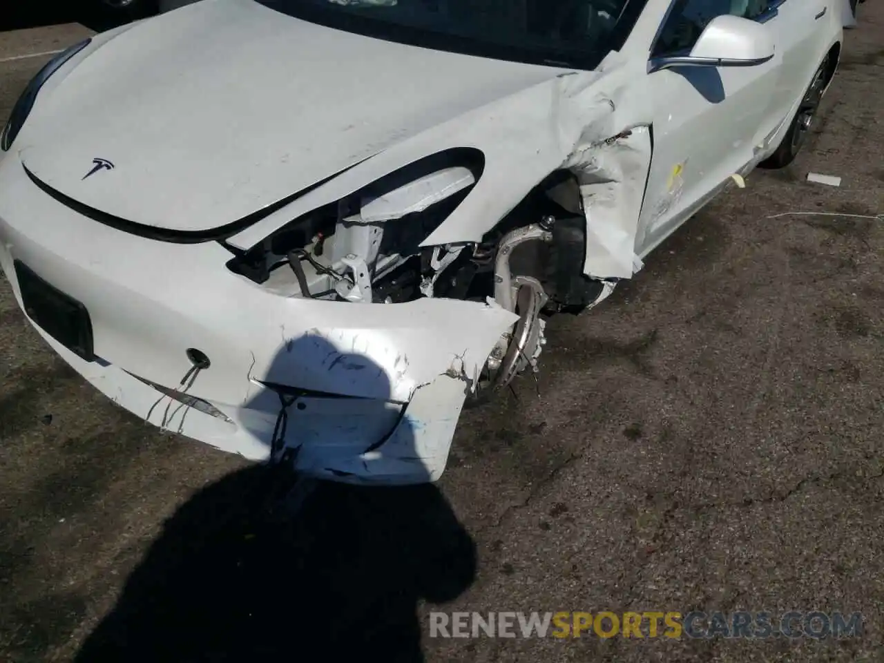 9 Photograph of a damaged car 5YJ3E1EA0LF744886 TESLA MODEL 3 2020