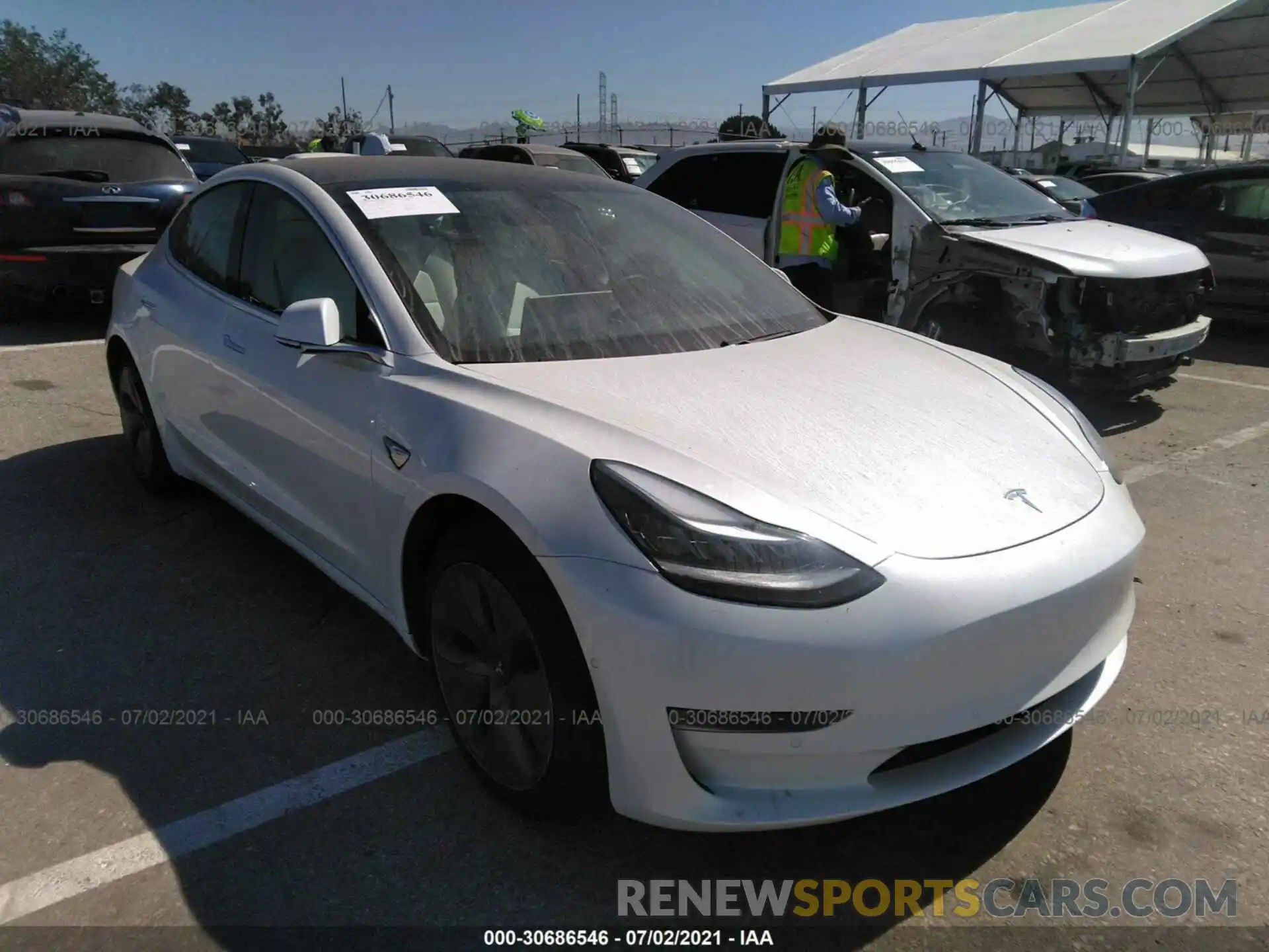 1 Photograph of a damaged car 5YJ3E1EA0LF805184 TESLA MODEL 3 2020