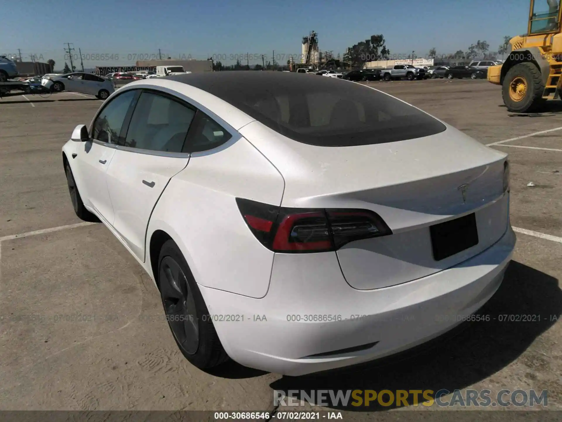 3 Photograph of a damaged car 5YJ3E1EA0LF805184 TESLA MODEL 3 2020