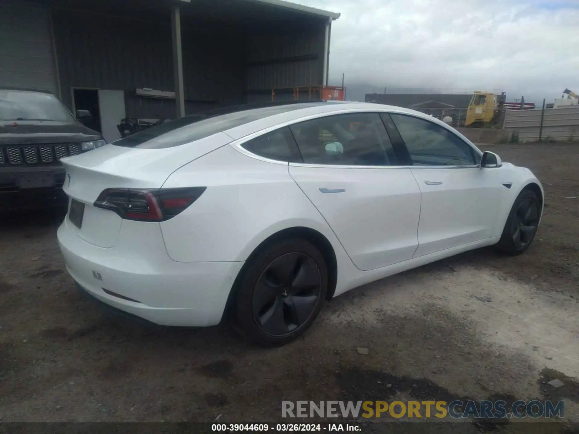 4 Фотография поврежденного автомобиля 5YJ3E1EA1LF597820 TESLA MODEL 3 2020