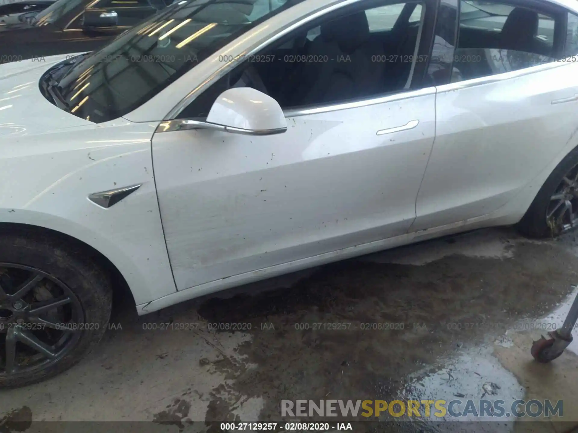 6 Photograph of a damaged car 5YJ3E1EA1LF598126 TESLA MODEL 3 2020