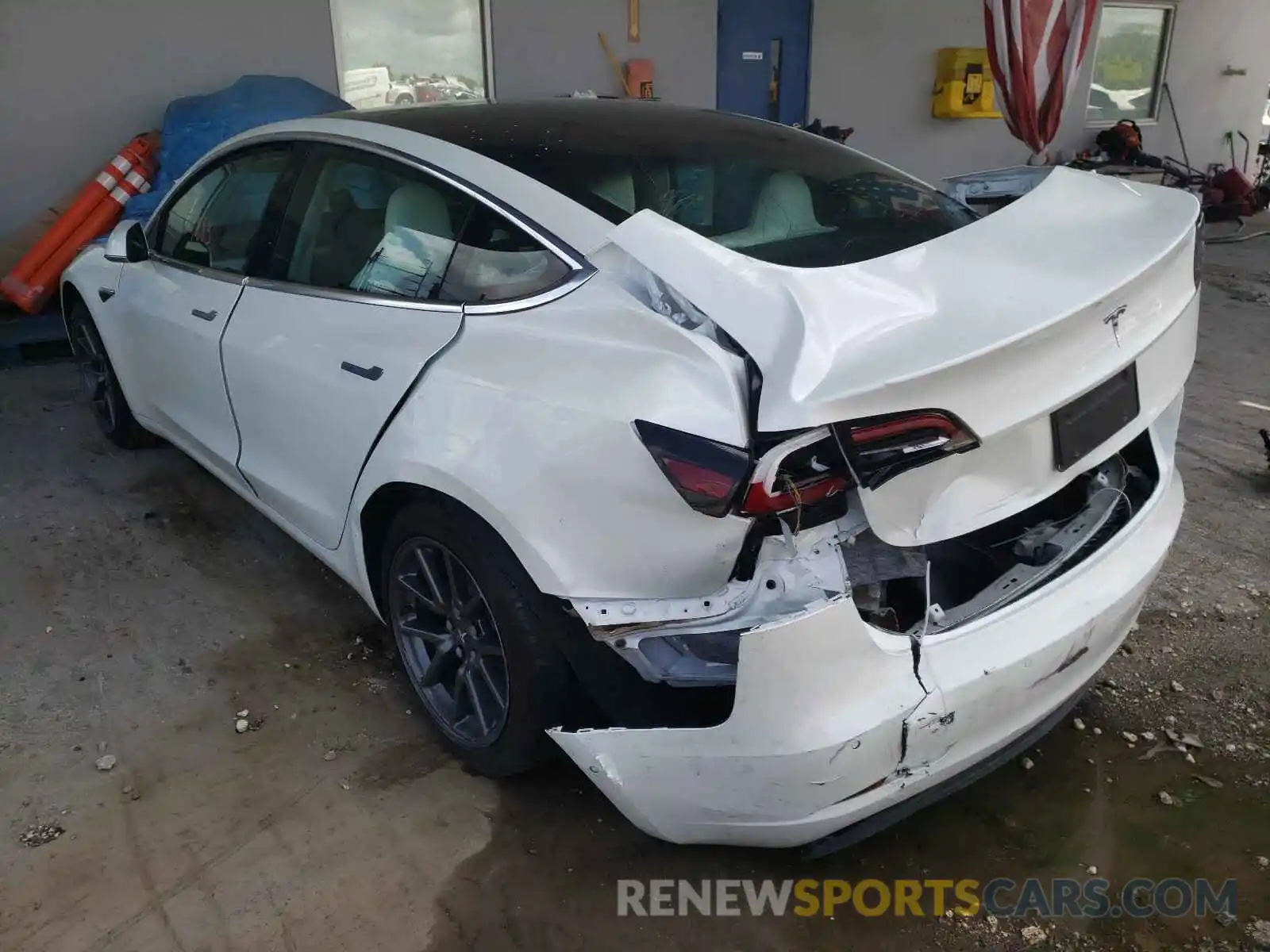 3 Photograph of a damaged car 5YJ3E1EA1LF599129 TESLA MODEL 3 2020