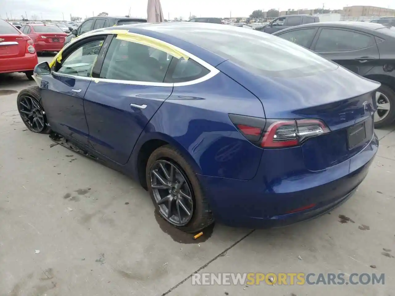 3 Photograph of a damaged car 5YJ3E1EA1LF611828 TESLA MODEL 3 2020