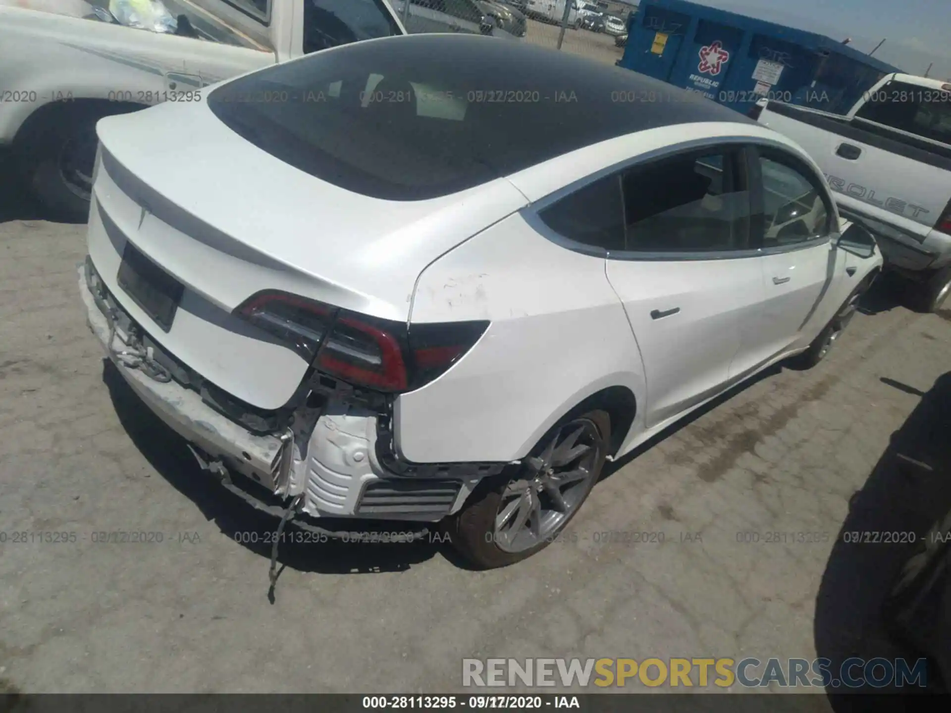 14 Photograph of a damaged car 5YJ3E1EA1LF612462 TESLA MODEL 3 2020