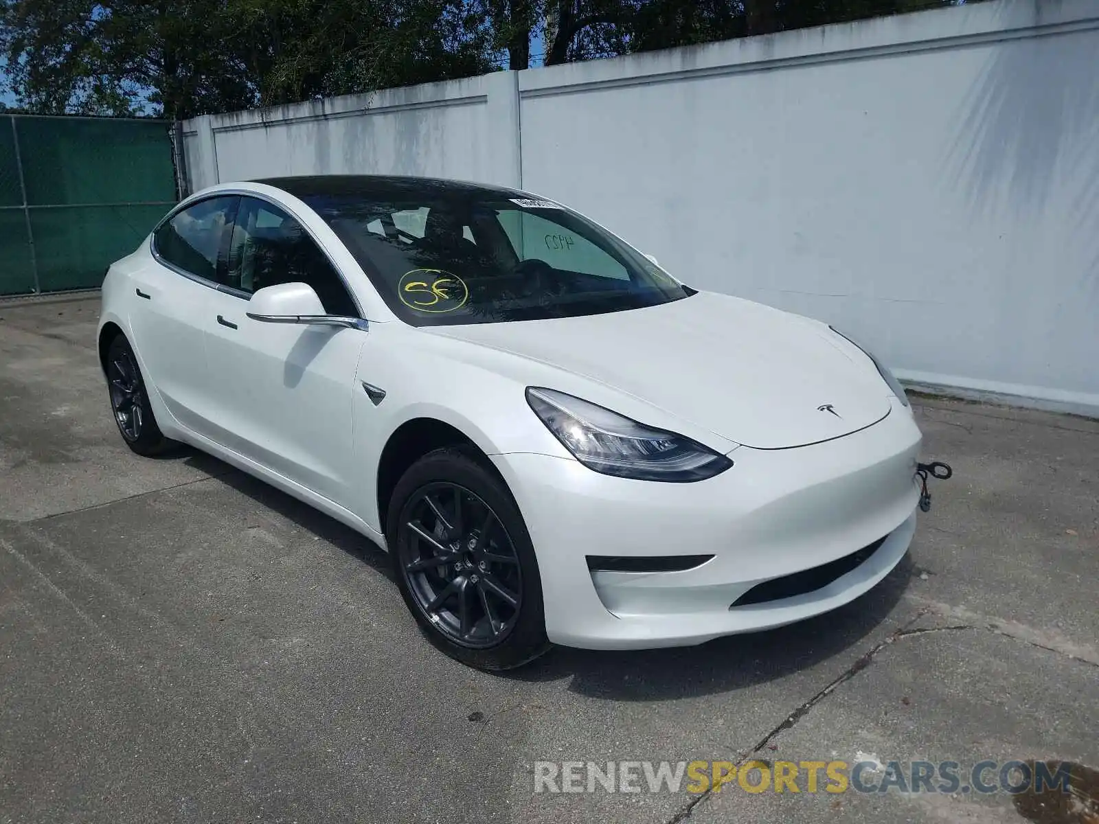 1 Photograph of a damaged car 5YJ3E1EA1LF614843 TESLA MODEL 3 2020