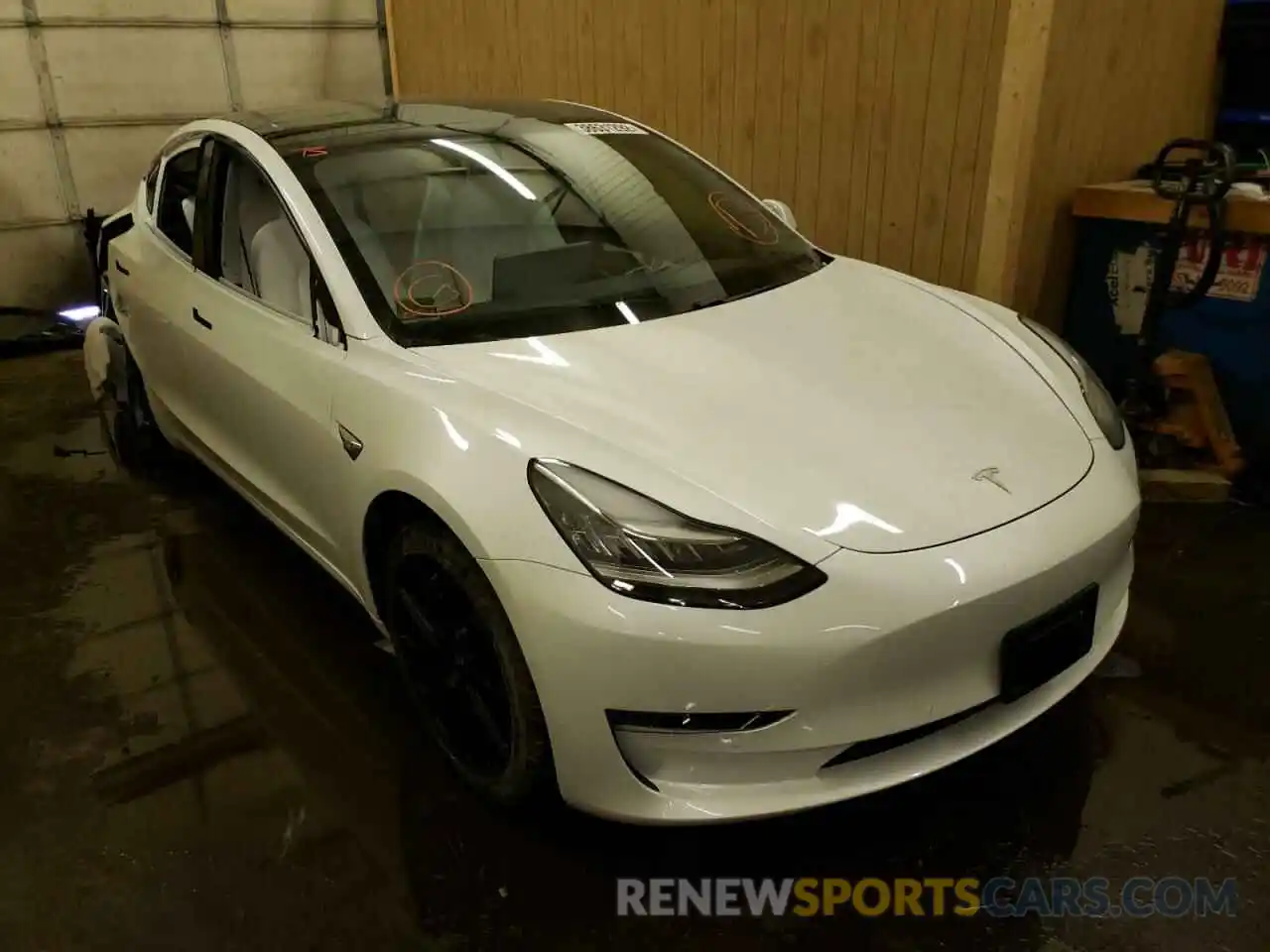 1 Photograph of a damaged car 5YJ3E1EA1LF615507 TESLA MODEL 3 2020