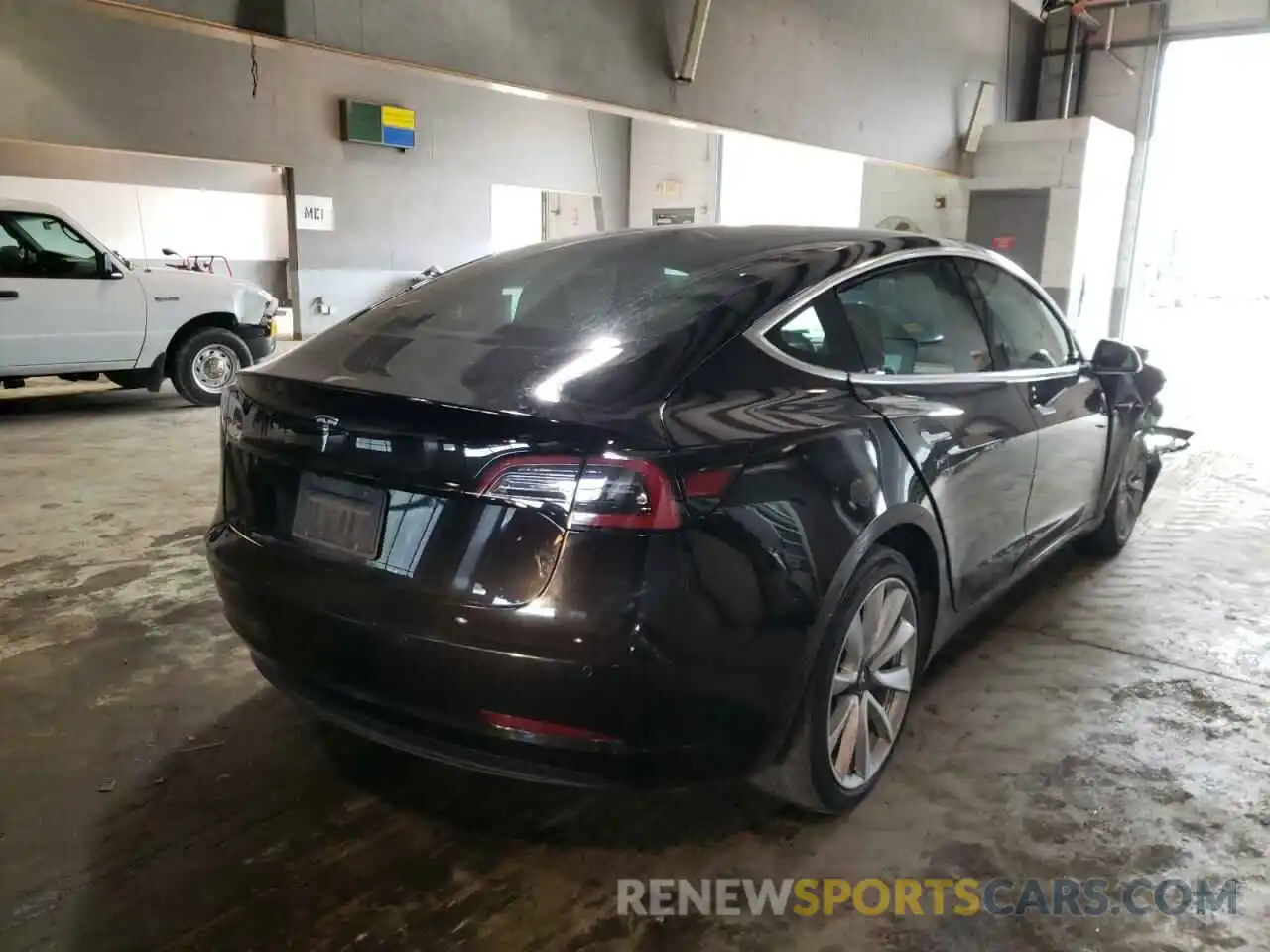 4 Photograph of a damaged car 5YJ3E1EA1LF616091 TESLA MODEL 3 2020