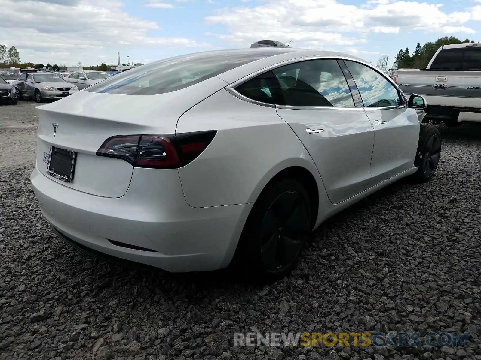 4 Photograph of a damaged car 5YJ3E1EA1LF625468 TESLA MODEL 3 2020