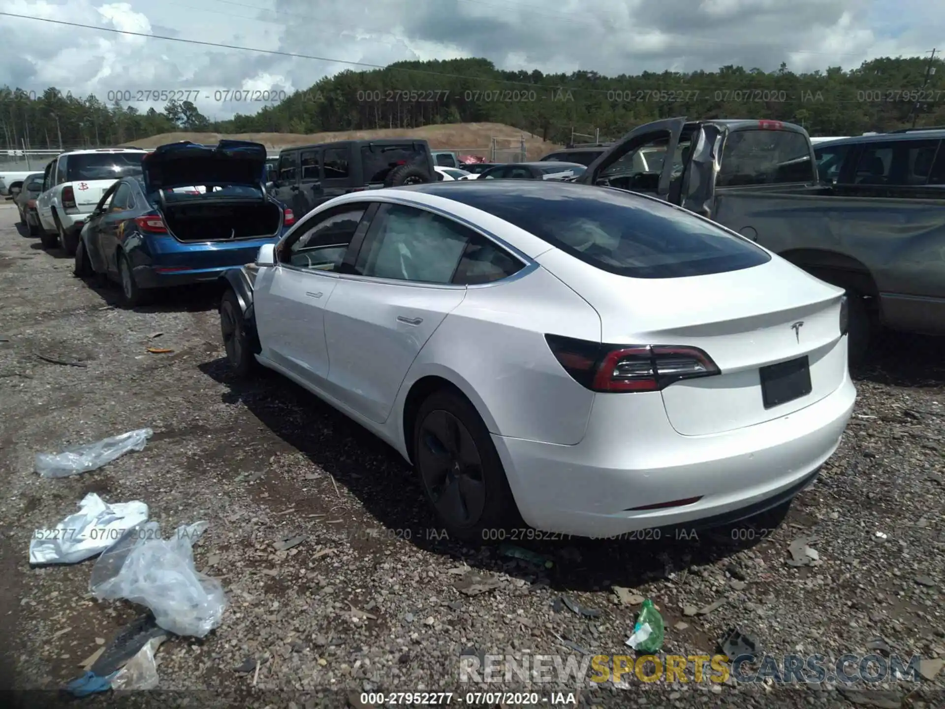 3 Photograph of a damaged car 5YJ3E1EA1LF632940 TESLA MODEL 3 2020