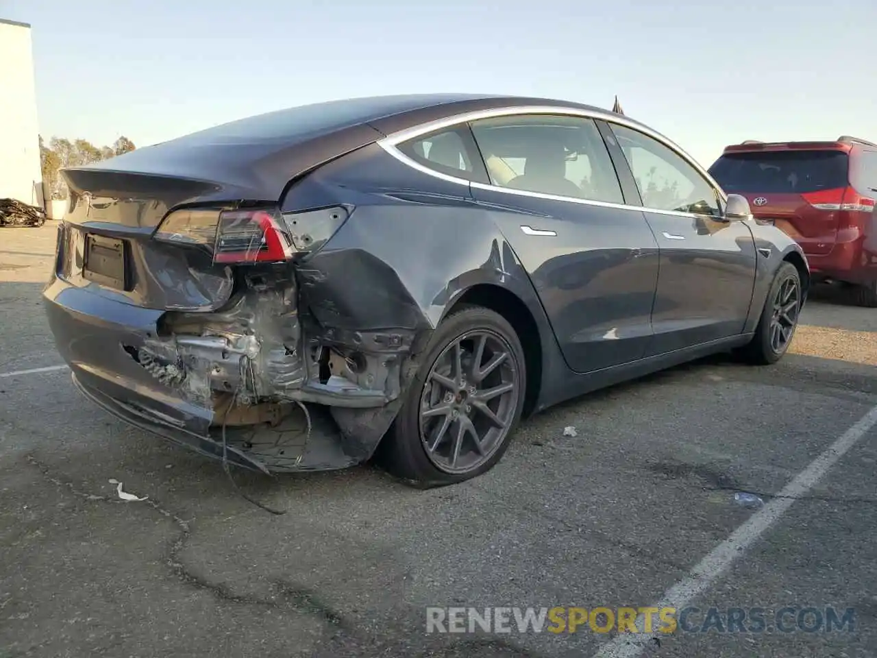 3 Photograph of a damaged car 5YJ3E1EA1LF643937 TESLA MODEL 3 2020