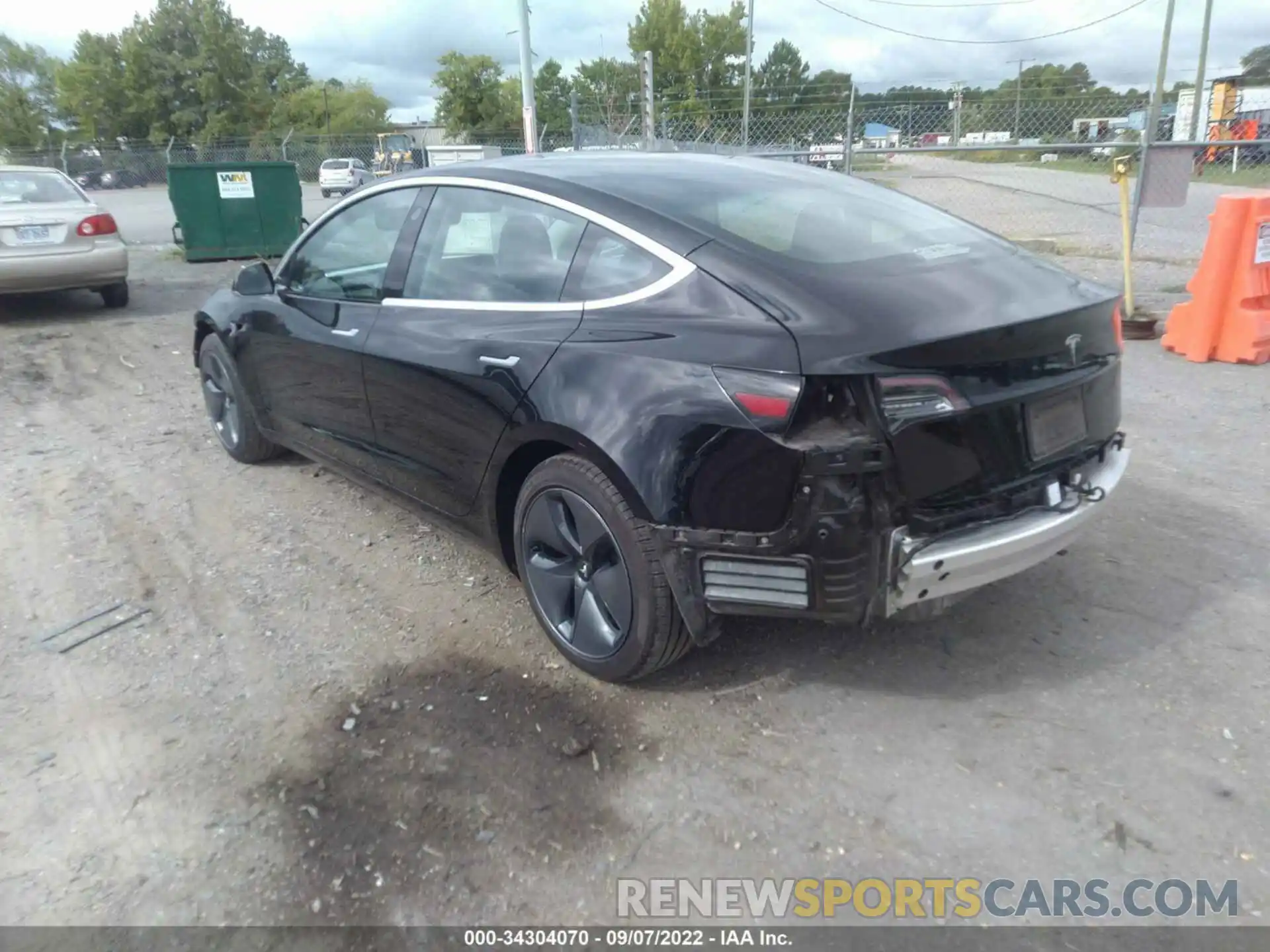 3 Photograph of a damaged car 5YJ3E1EA1LF657613 TESLA MODEL 3 2020