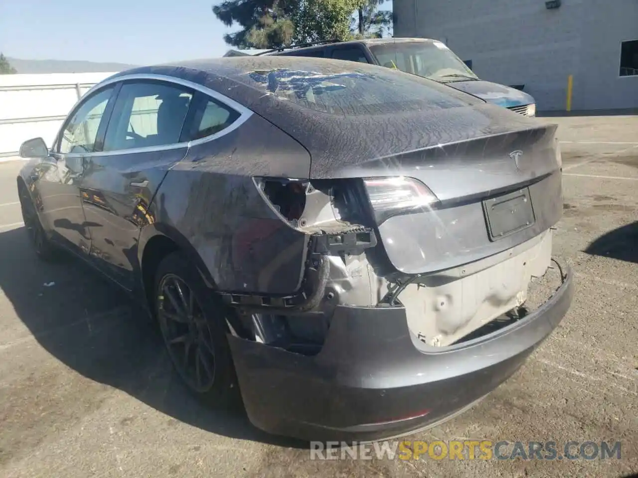 3 Photograph of a damaged car 5YJ3E1EA1LF657840 TESLA MODEL 3 2020