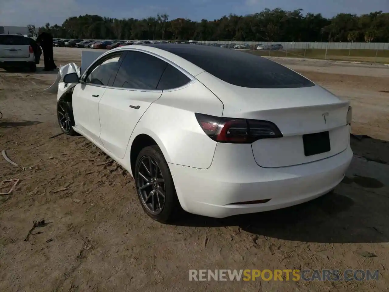 3 Photograph of a damaged car 5YJ3E1EA1LF658938 TESLA MODEL 3 2020