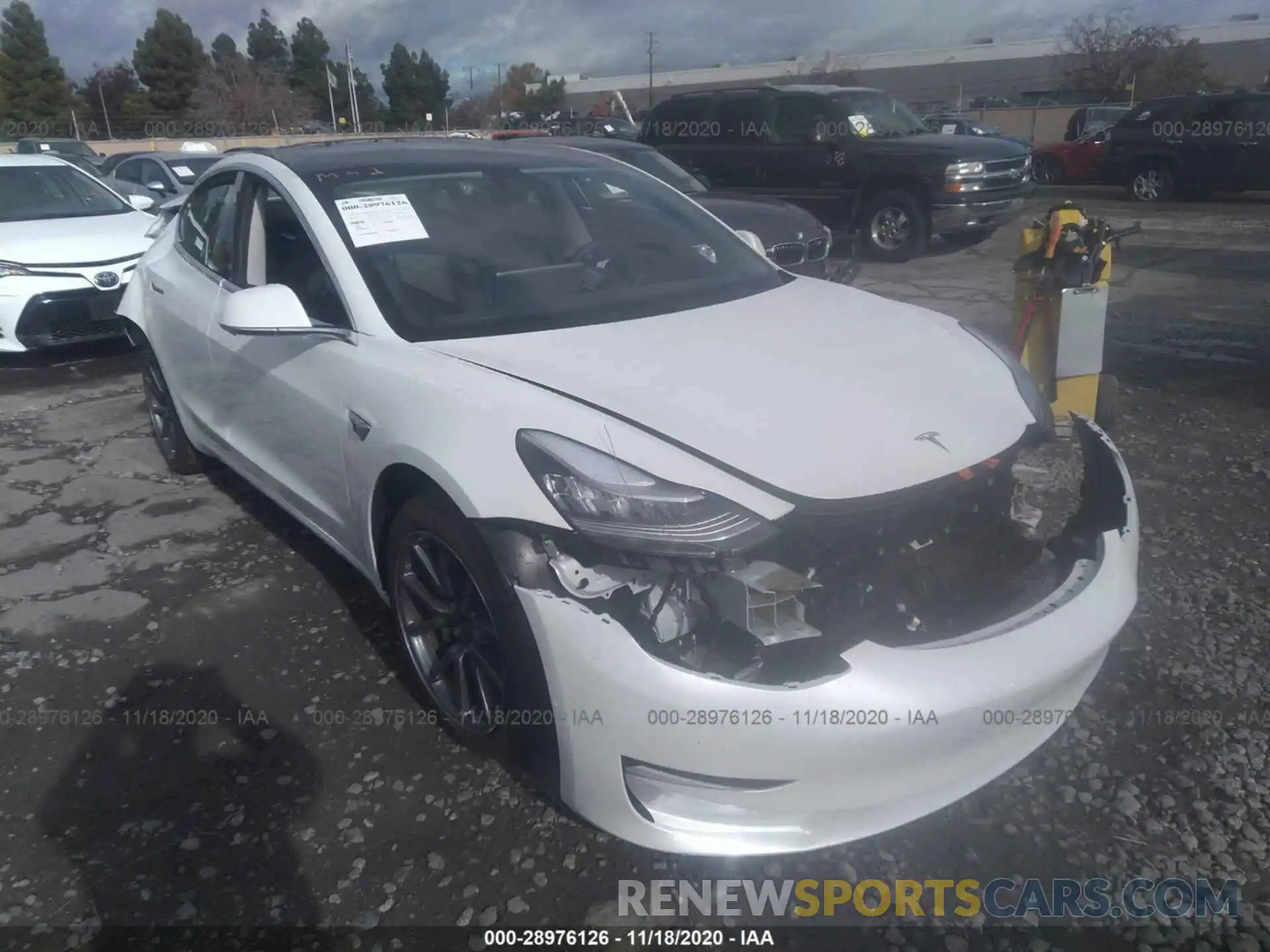 1 Photograph of a damaged car 5YJ3E1EA1LF660527 TESLA MODEL 3 2020