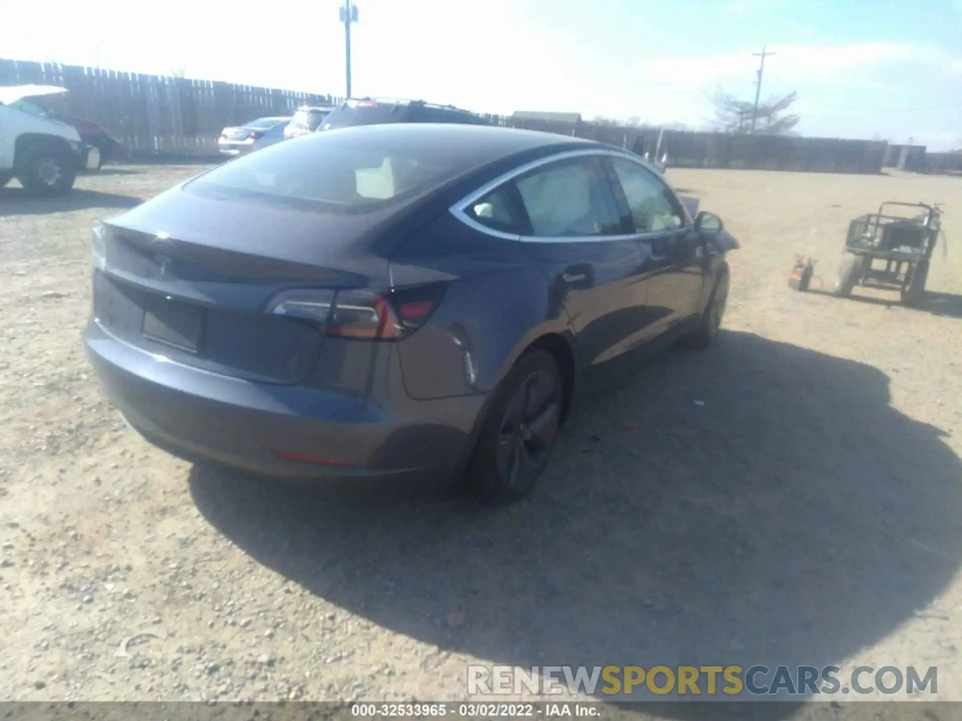 4 Фотография поврежденного автомобиля 5YJ3E1EA1LF704882 TESLA MODEL 3 2020