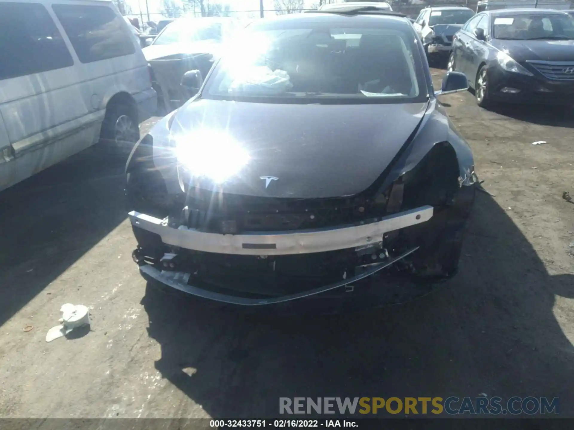 6 Photograph of a damaged car 5YJ3E1EA1LF736490 TESLA MODEL 3 2020