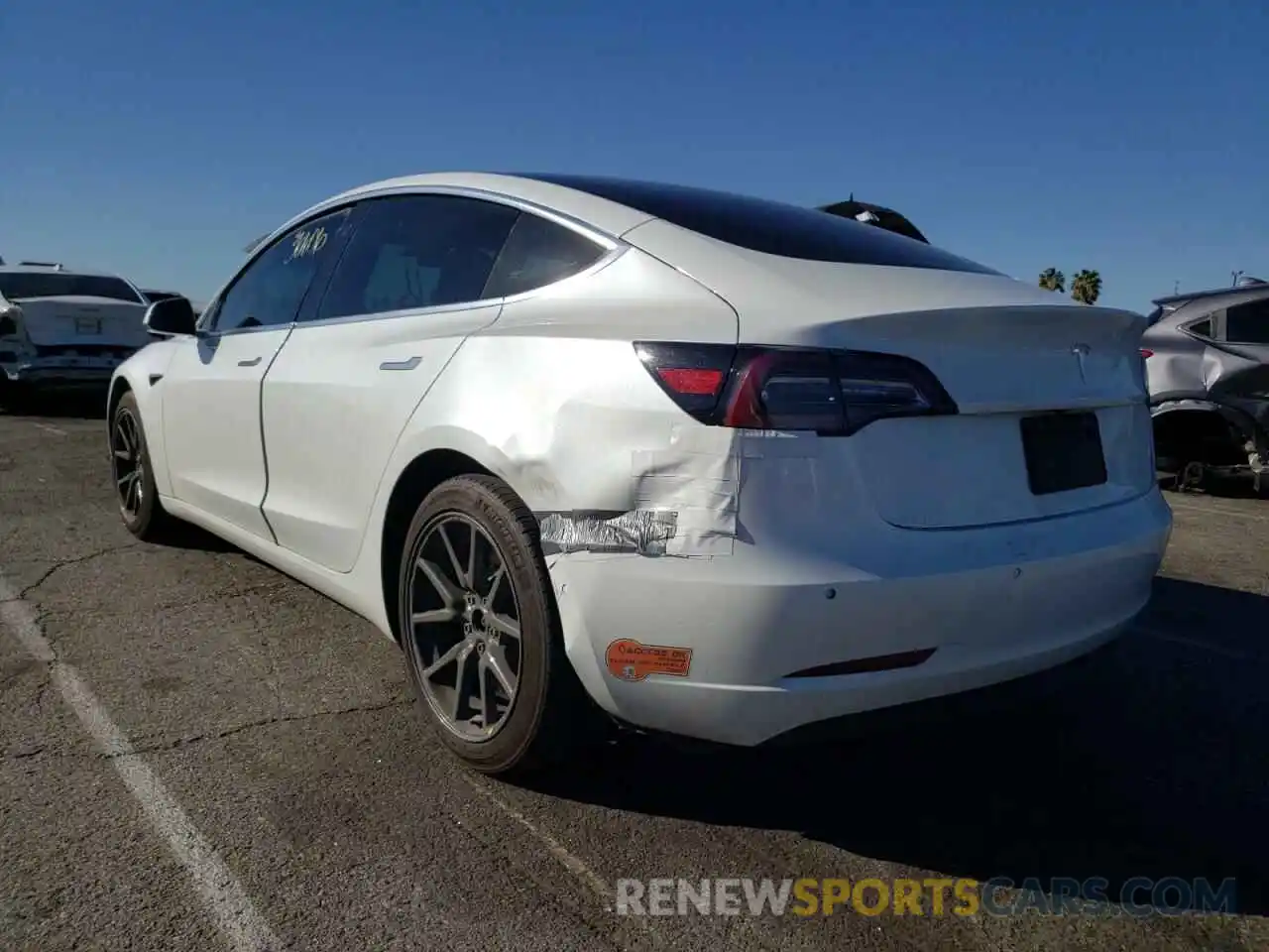 3 Photograph of a damaged car 5YJ3E1EA1LF737221 TESLA MODEL 3 2020