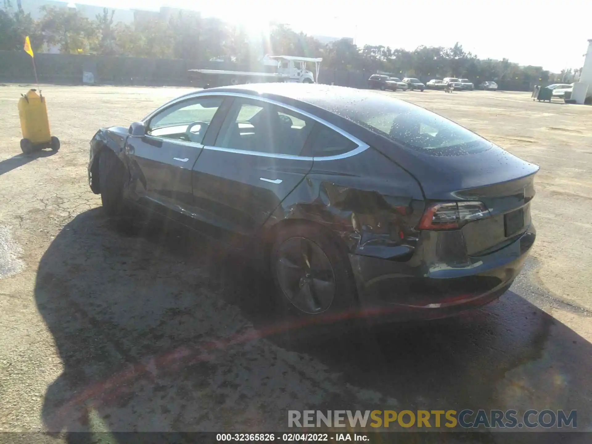 3 Photograph of a damaged car 5YJ3E1EA1LF739437 TESLA MODEL 3 2020