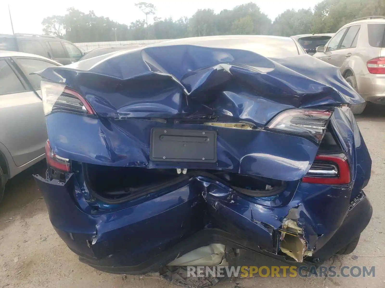 9 Photograph of a damaged car 5YJ3E1EA1LF783843 TESLA MODEL 3 2020