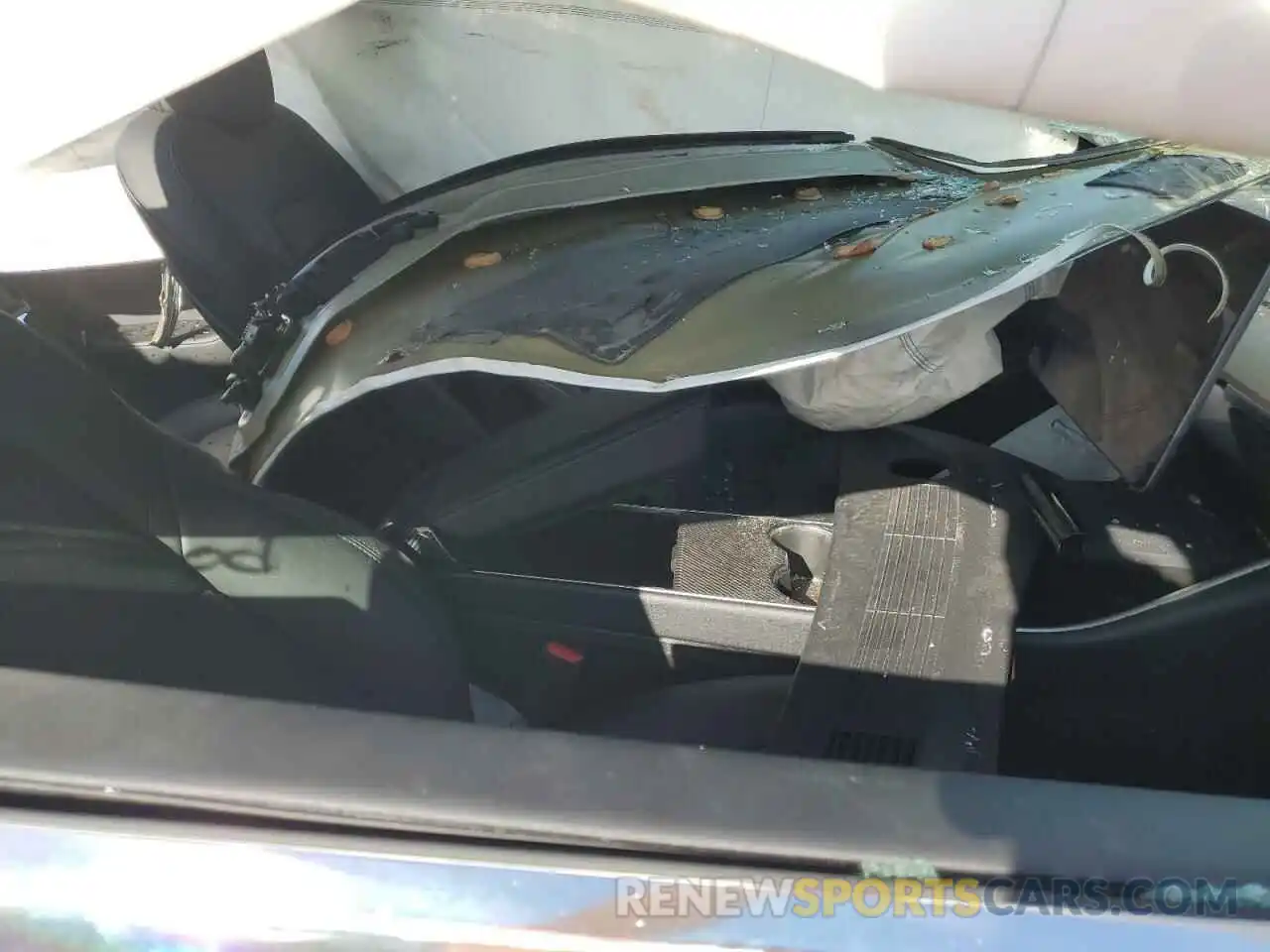 5 Photograph of a damaged car 5YJ3E1EA1LF785088 TESLA MODEL 3 2020