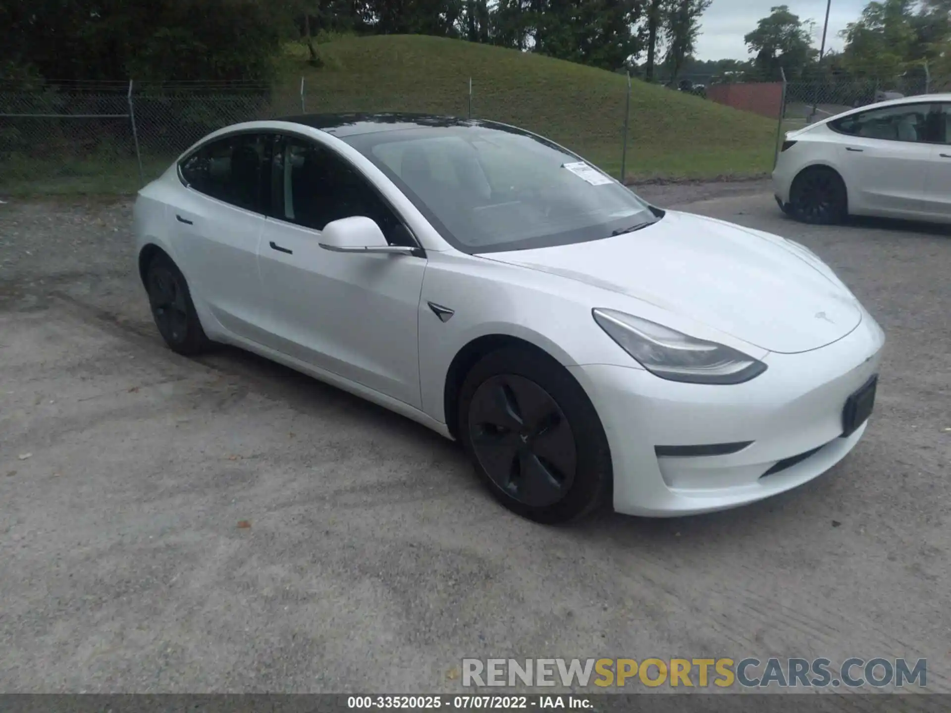 1 Photograph of a damaged car 5YJ3E1EA1LF785124 TESLA MODEL 3 2020