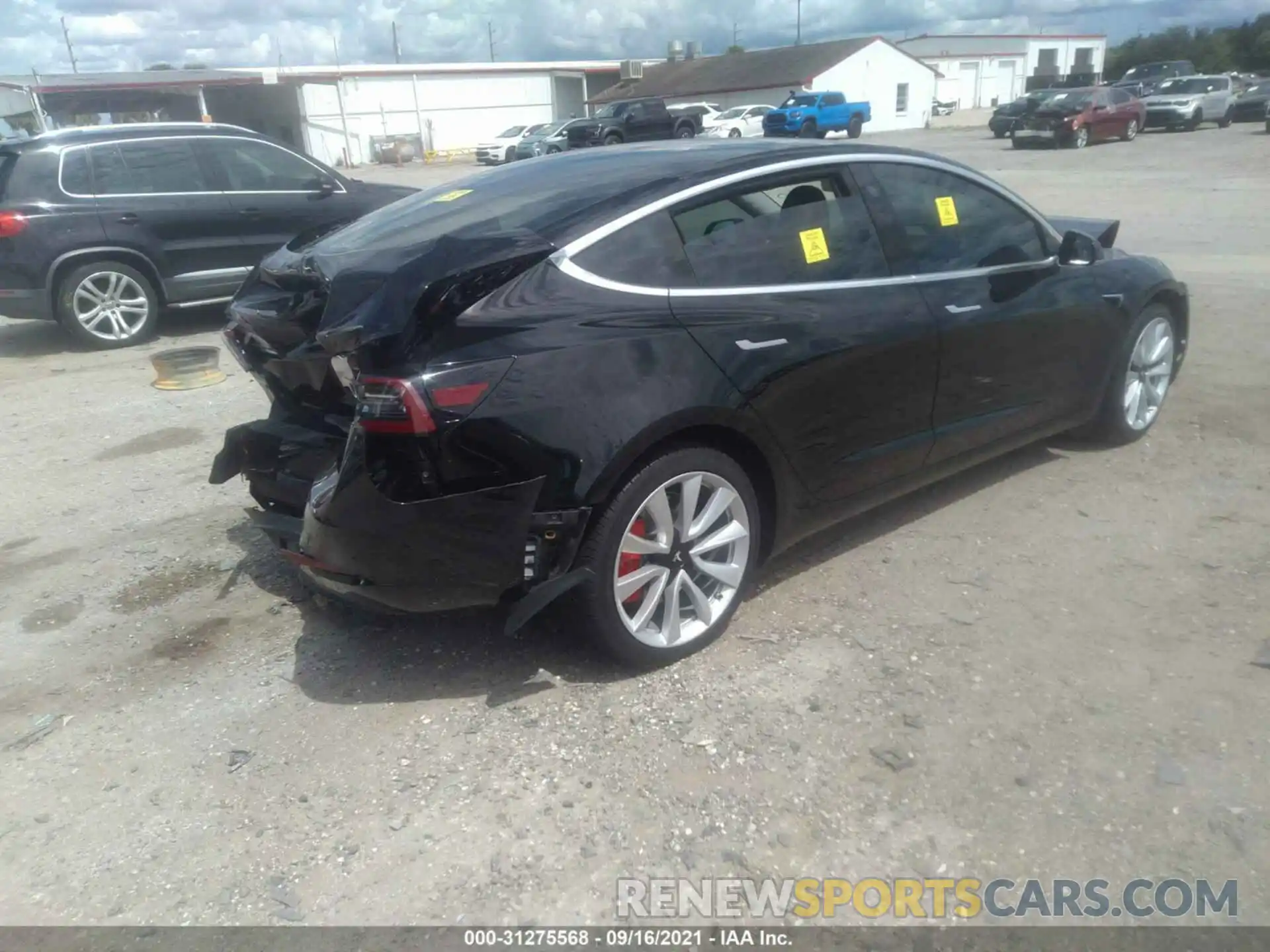 4 Фотография поврежденного автомобиля 5YJ3E1EA1LF785513 TESLA MODEL 3 2020