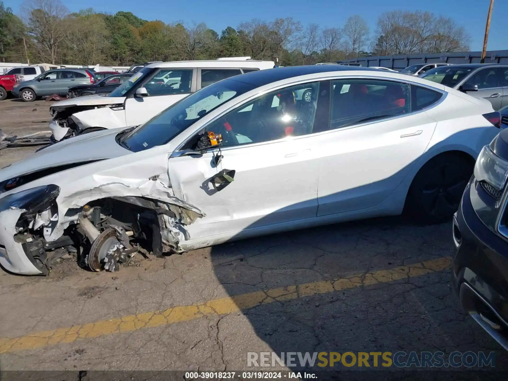 14 Photograph of a damaged car 5YJ3E1EA2LF504268 TESLA MODEL 3 2020