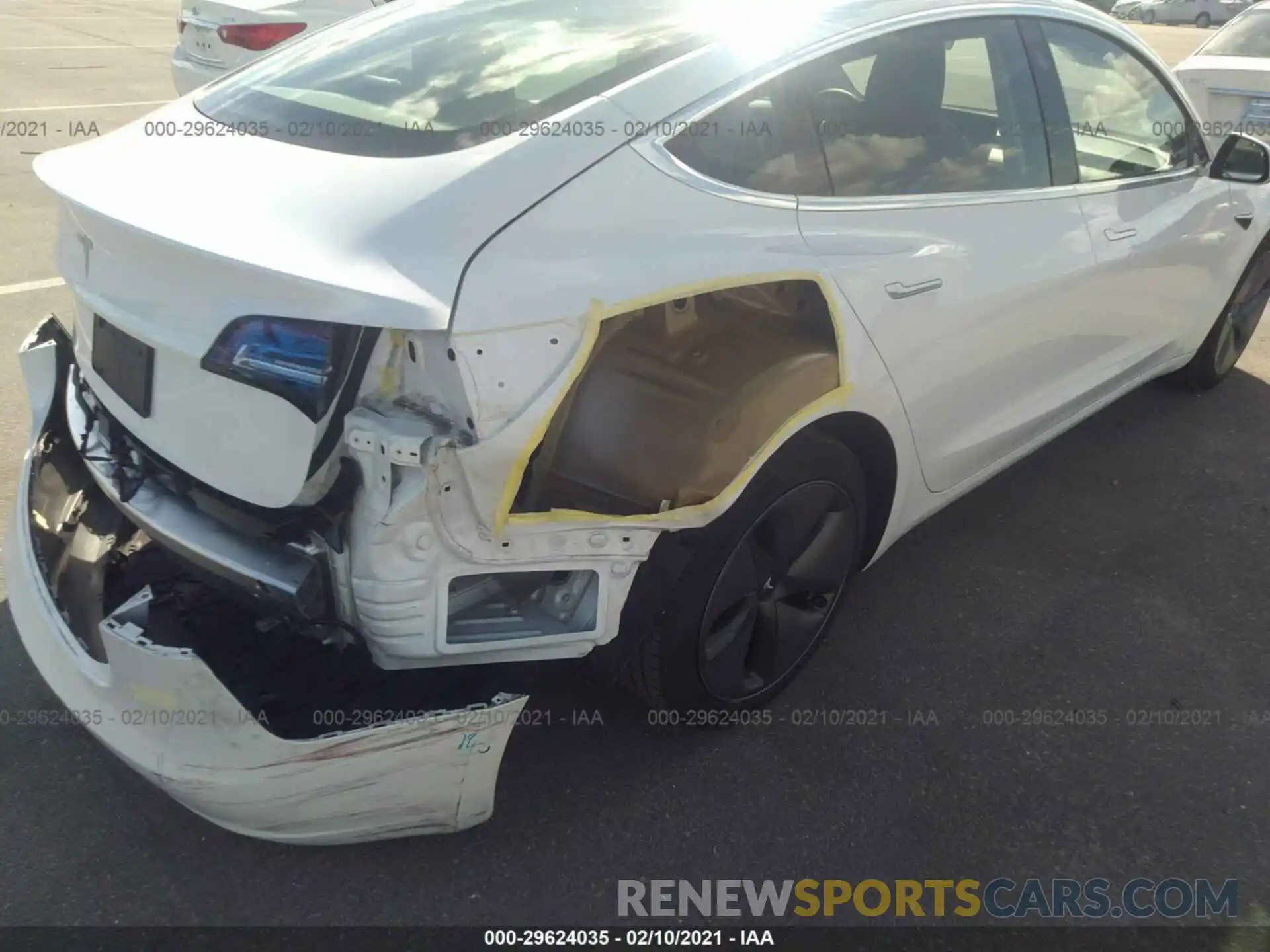 6 Photograph of a damaged car 5YJ3E1EA2LF504531 TESLA MODEL 3 2020