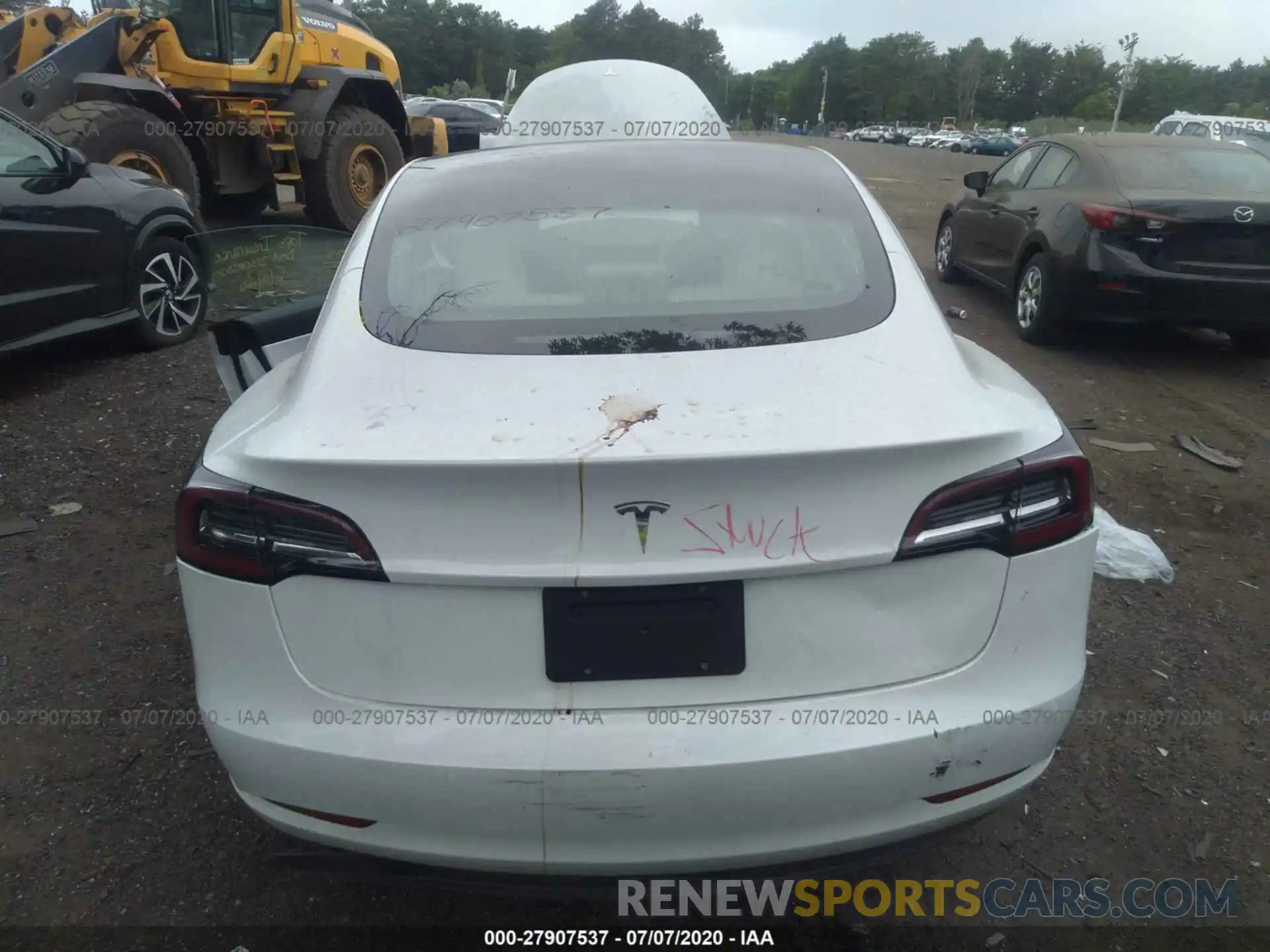 10 Photograph of a damaged car 5YJ3E1EA2LF509938 TESLA MODEL 3 2020