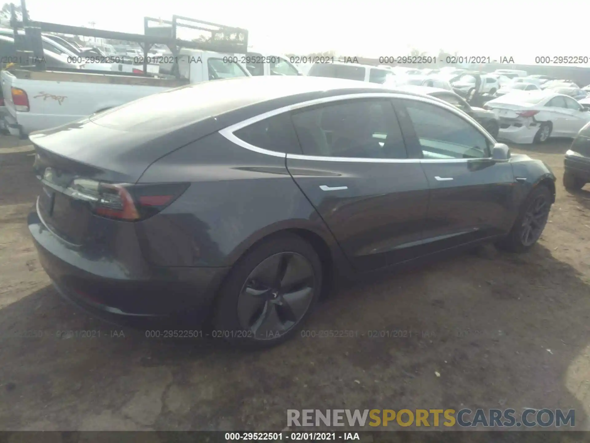 4 Фотография поврежденного автомобиля 5YJ3E1EA2LF614947 TESLA MODEL 3 2020