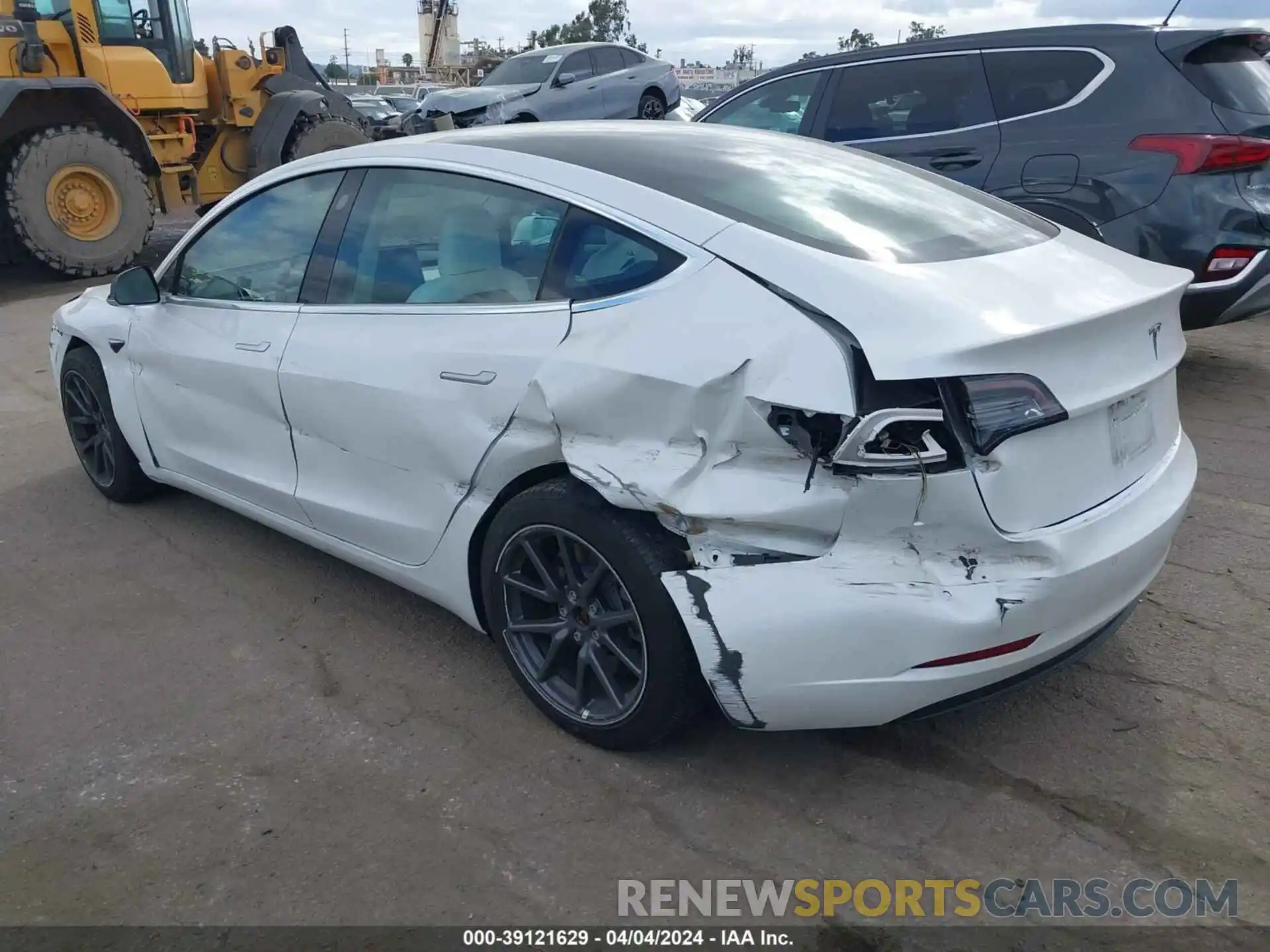 6 Photograph of a damaged car 5YJ3E1EA2LF615676 TESLA MODEL 3 2020