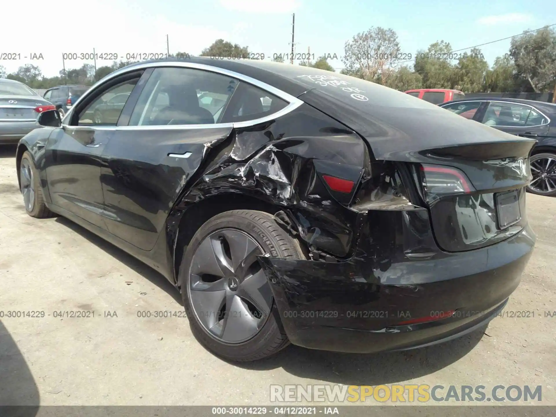 3 Photograph of a damaged car 5YJ3E1EA2LF630095 TESLA MODEL 3 2020