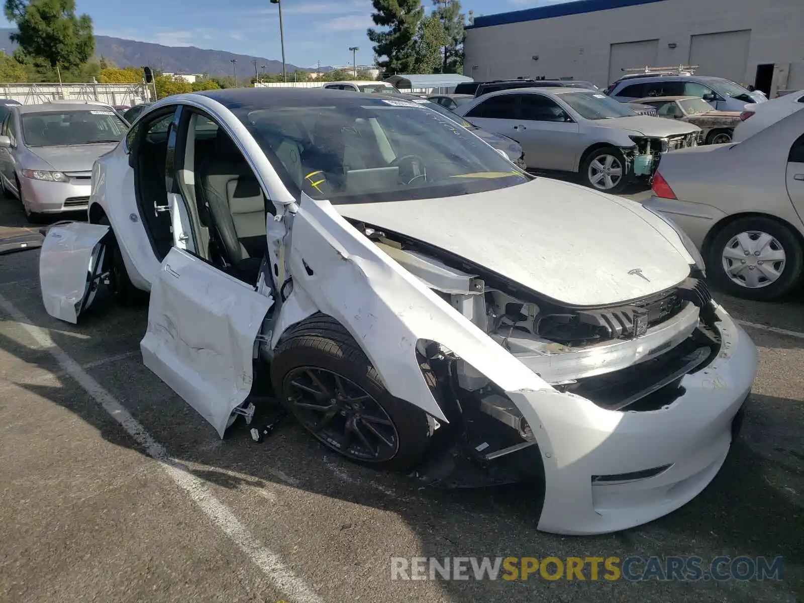 1 Photograph of a damaged car 5YJ3E1EA2LF644885 TESLA MODEL 3 2020