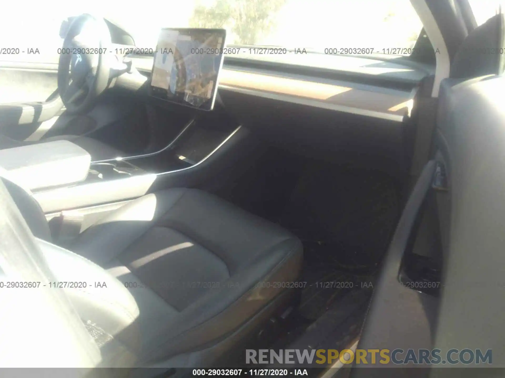 5 Photograph of a damaged car 5YJ3E1EA2LF660388 TESLA MODEL 3 2020