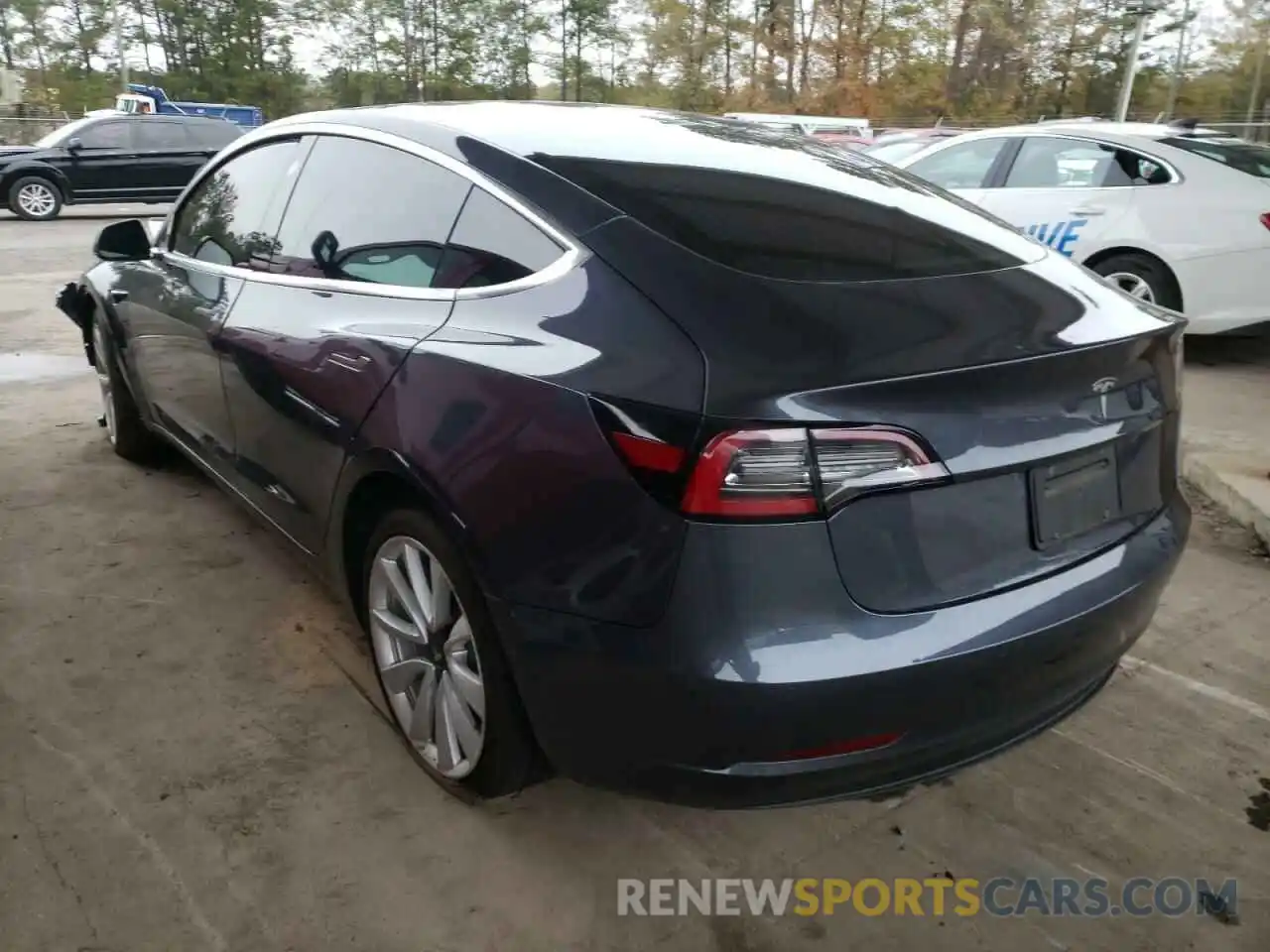 3 Photograph of a damaged car 5YJ3E1EA2LF660925 TESLA MODEL 3 2020