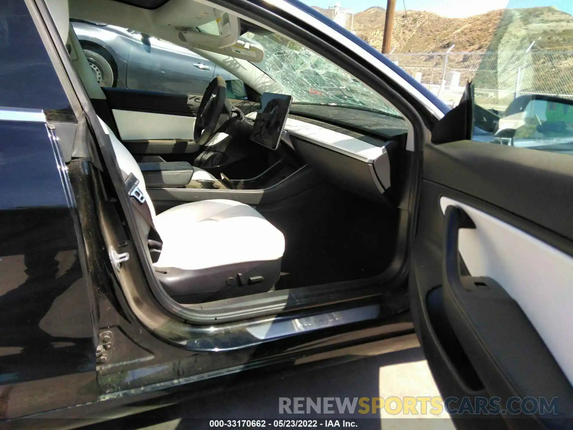 5 Photograph of a damaged car 5YJ3E1EA2LF662075 TESLA MODEL 3 2020