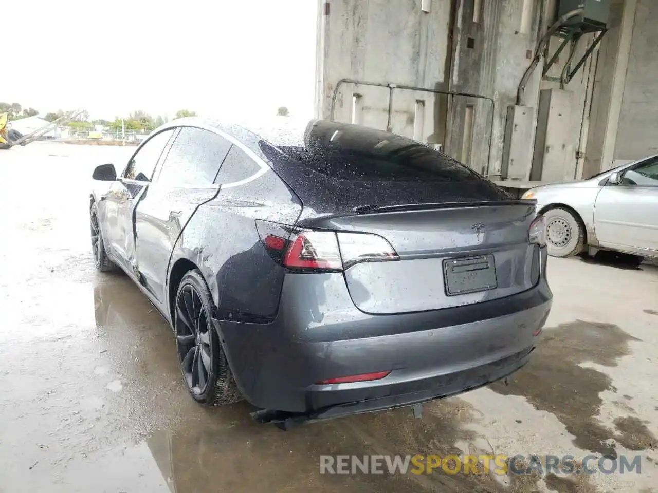 3 Photograph of a damaged car 5YJ3E1EA2LF662609 TESLA MODEL 3 2020