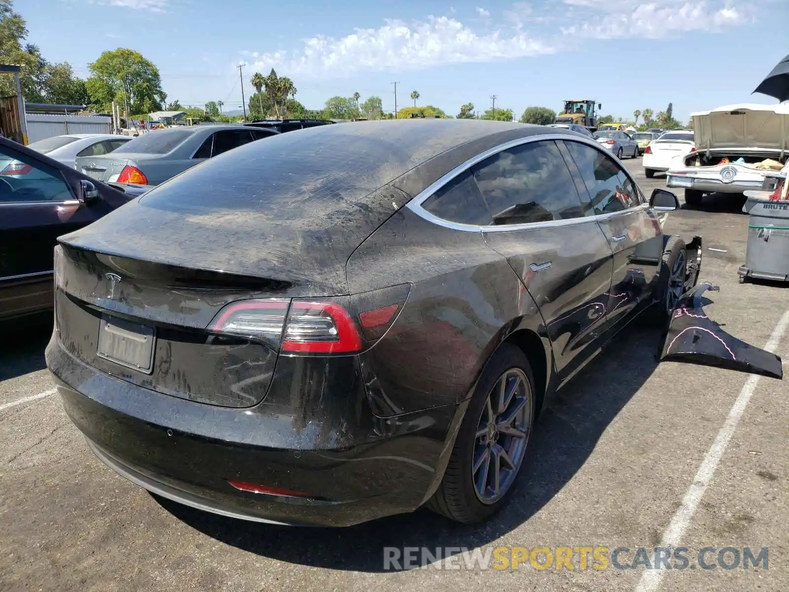 4 Photograph of a damaged car 5YJ3E1EA2LF704437 TESLA MODEL 3 2020