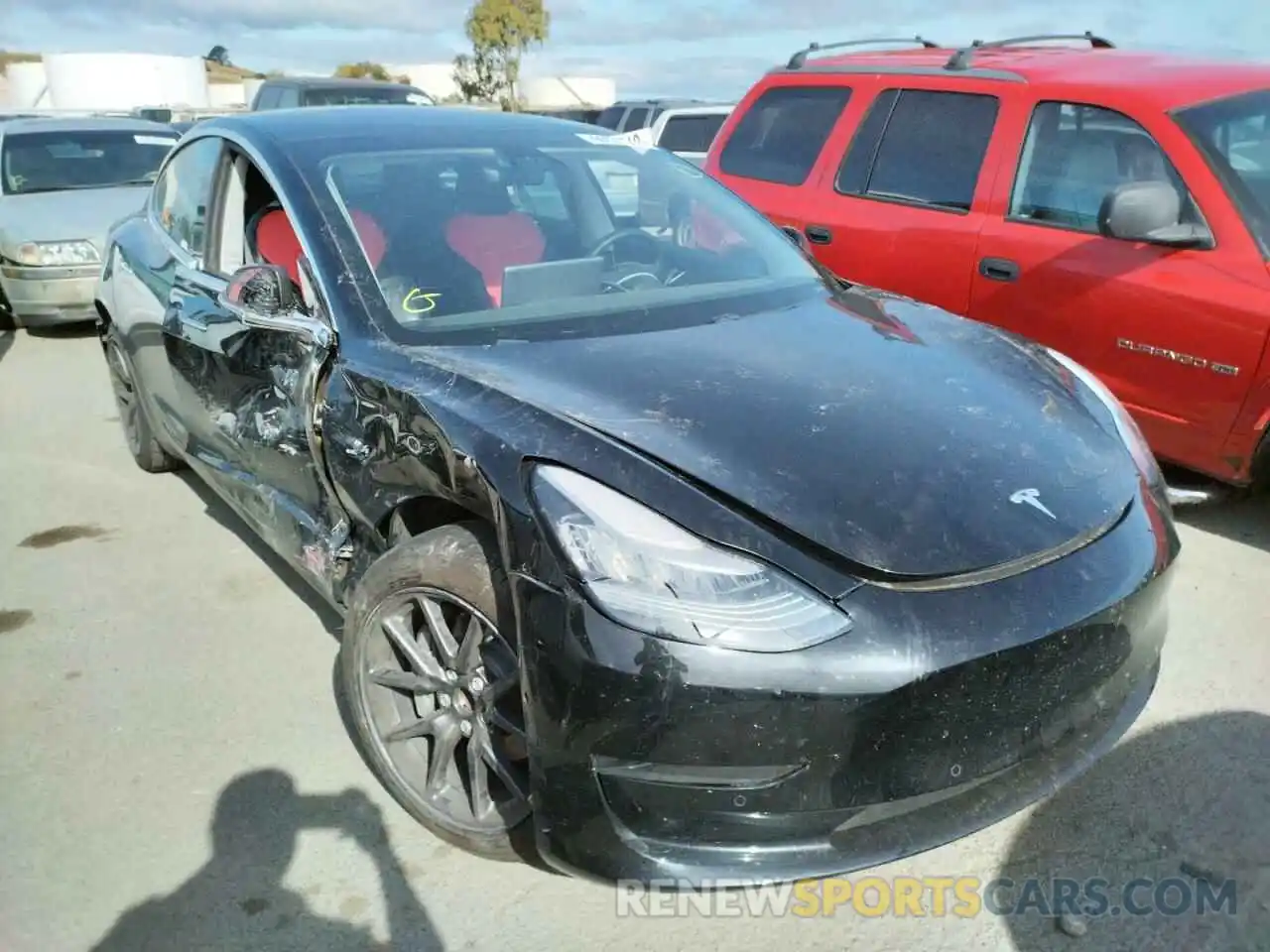 1 Photograph of a damaged car 5YJ3E1EA2LF704583 TESLA MODEL 3 2020