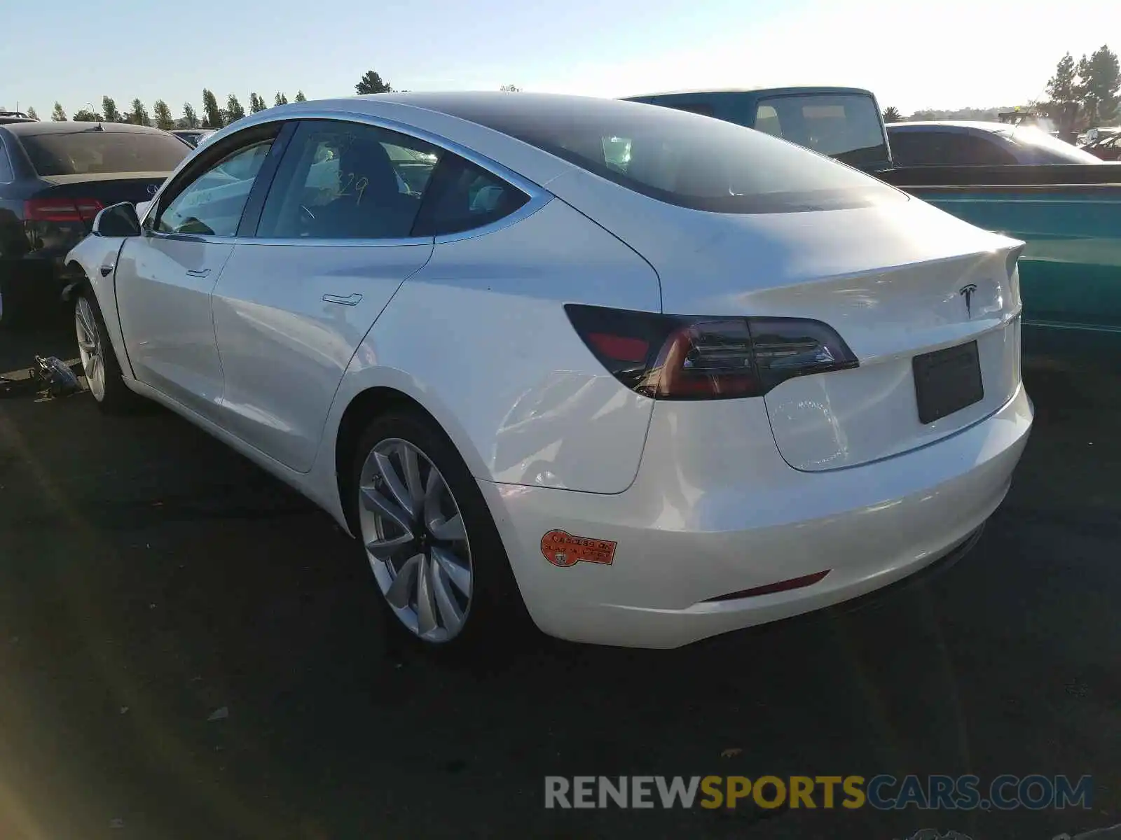 3 Photograph of a damaged car 5YJ3E1EA2LF709007 TESLA MODEL 3 2020