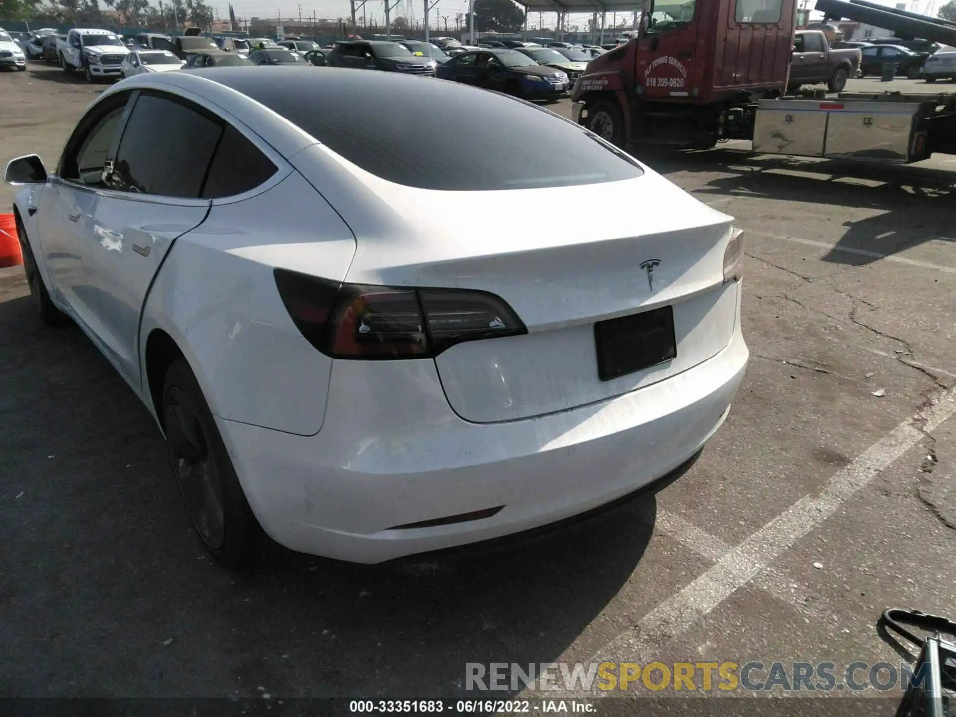 3 Photograph of a damaged car 5YJ3E1EA2LF718175 TESLA MODEL 3 2020