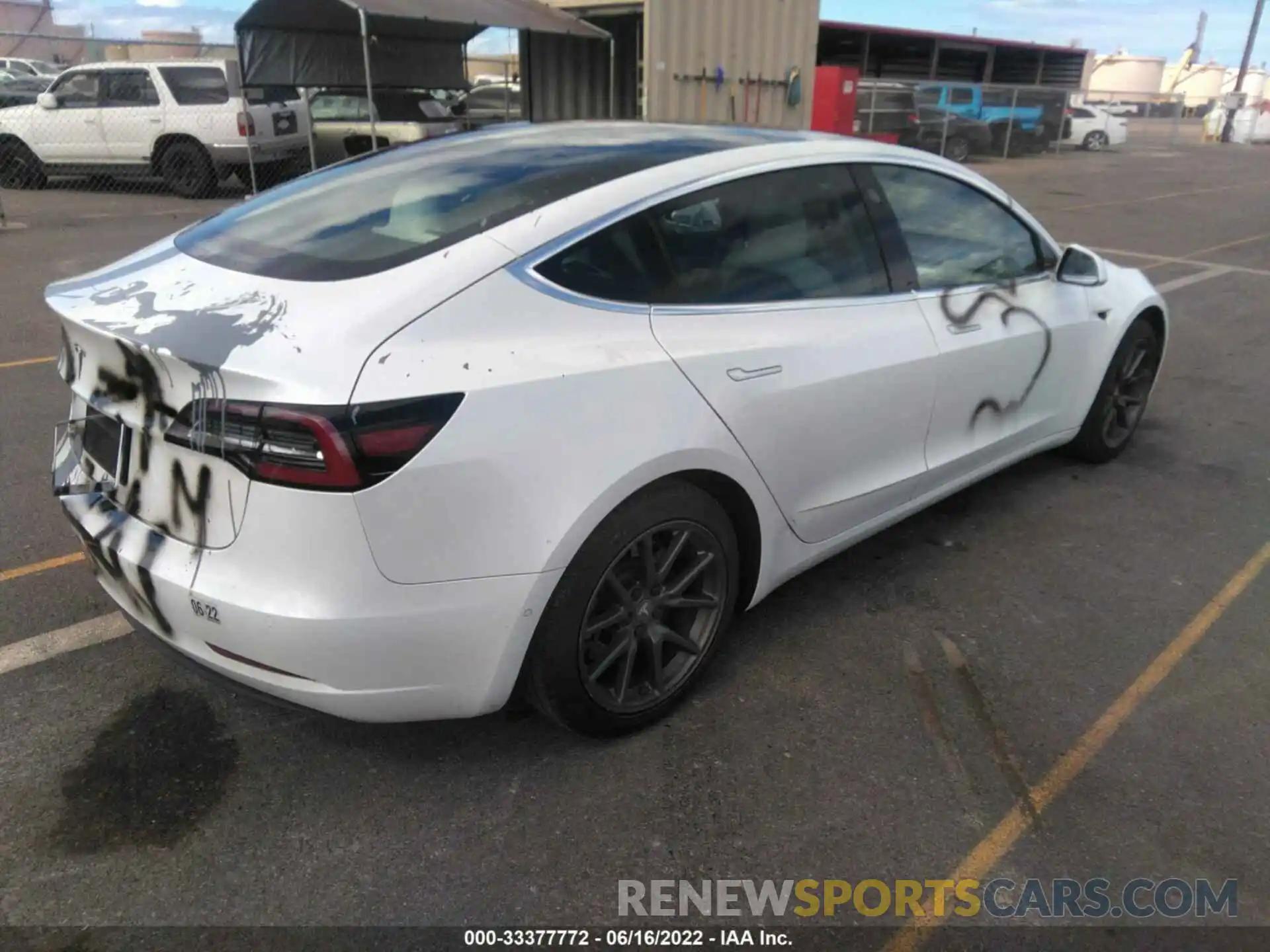 4 Photograph of a damaged car 5YJ3E1EA2LF720864 TESLA MODEL 3 2020