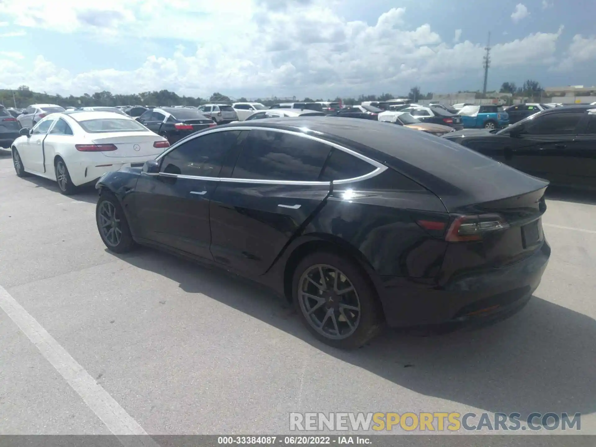 3 Photograph of a damaged car 5YJ3E1EA2LF736451 TESLA MODEL 3 2020