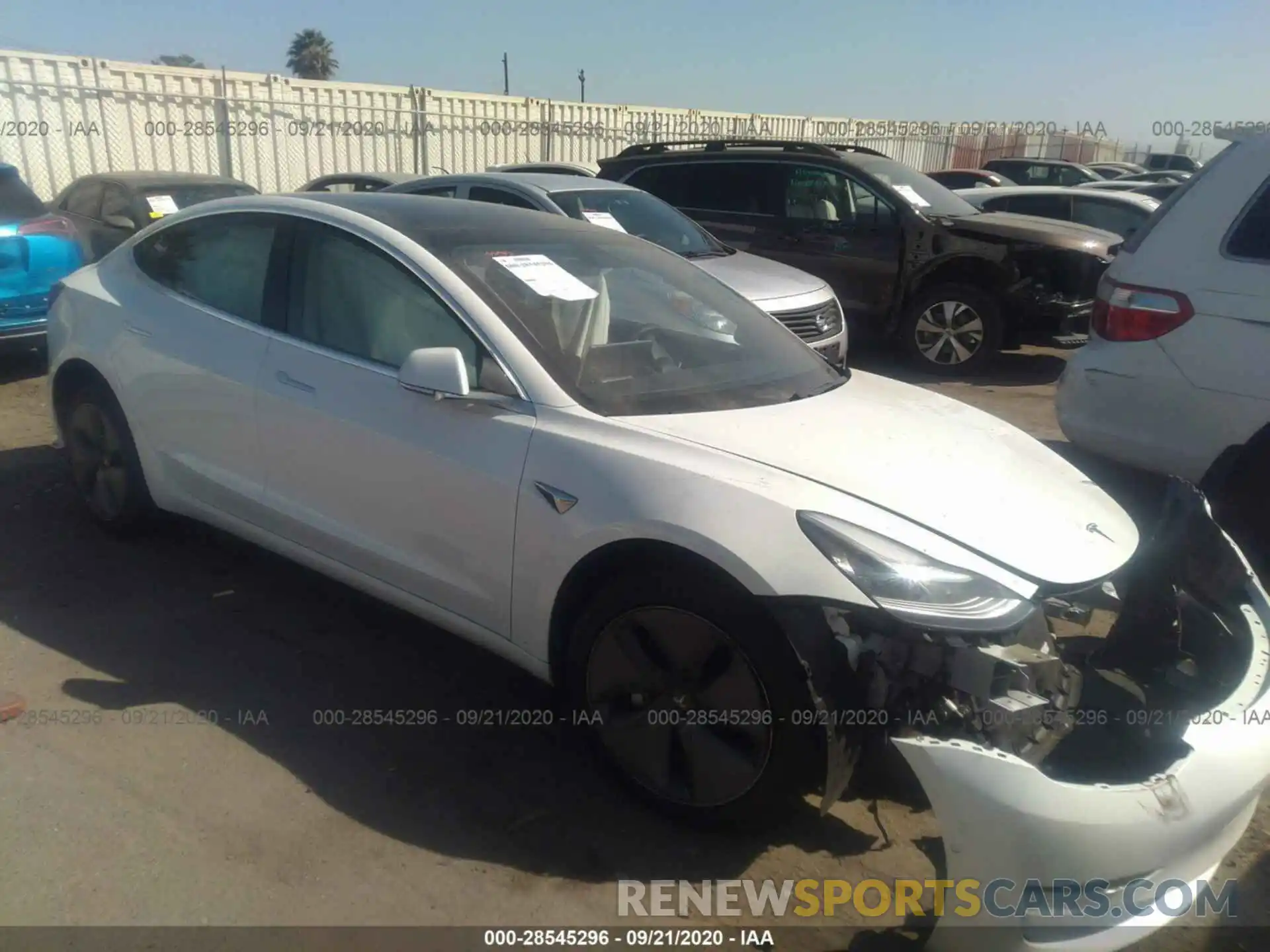 1 Photograph of a damaged car 5YJ3E1EA2LF737051 TESLA MODEL 3 2020