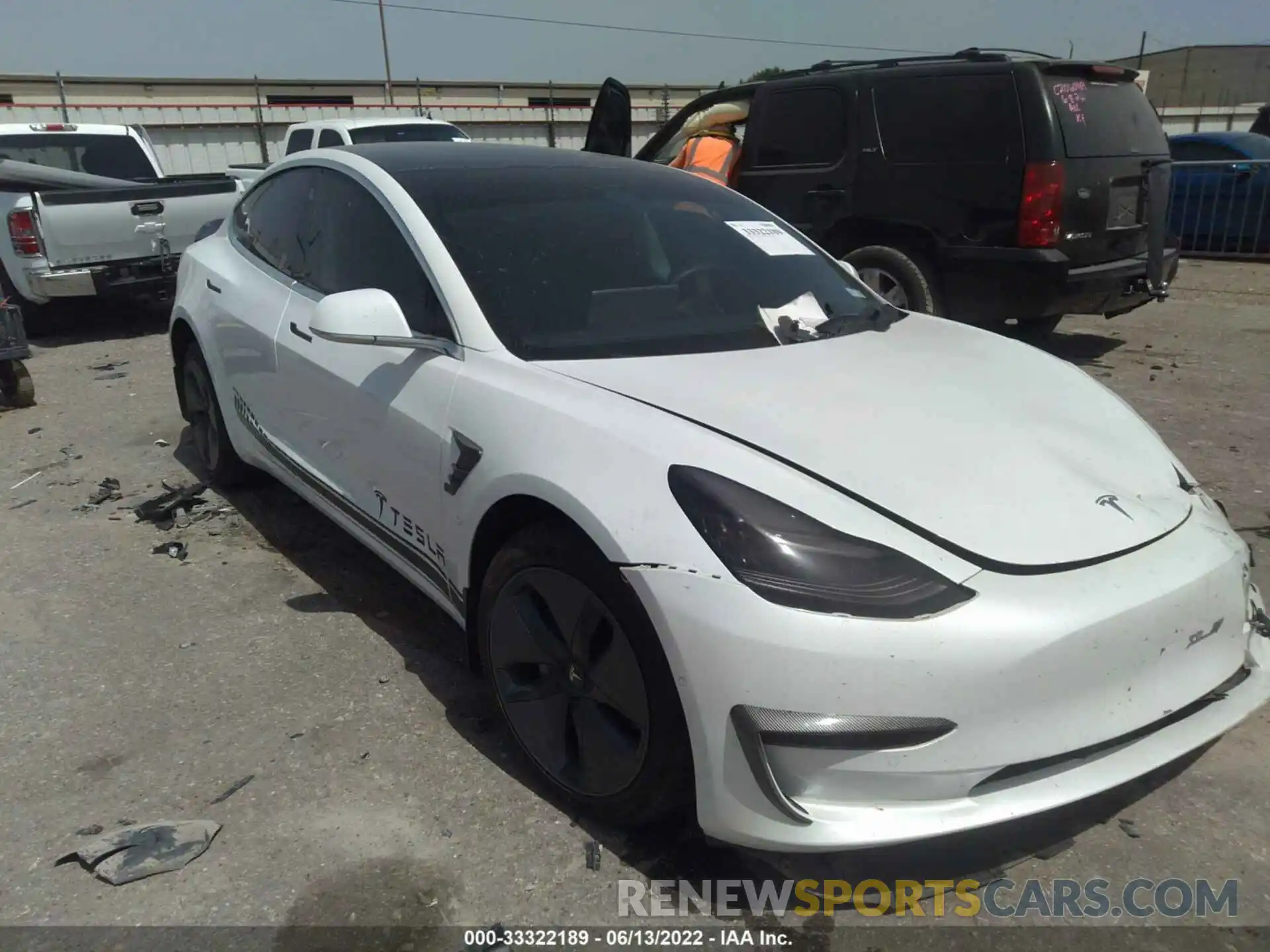 1 Photograph of a damaged car 5YJ3E1EA2LF737793 TESLA MODEL 3 2020