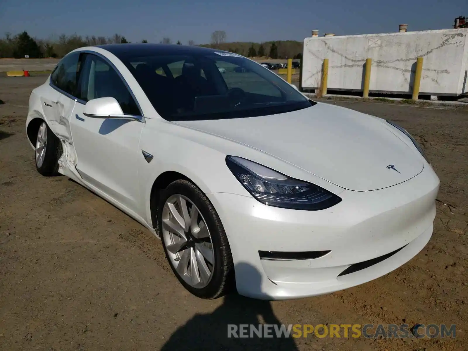 1 Photograph of a damaged car 5YJ3E1EA2LF783883 TESLA MODEL 3 2020